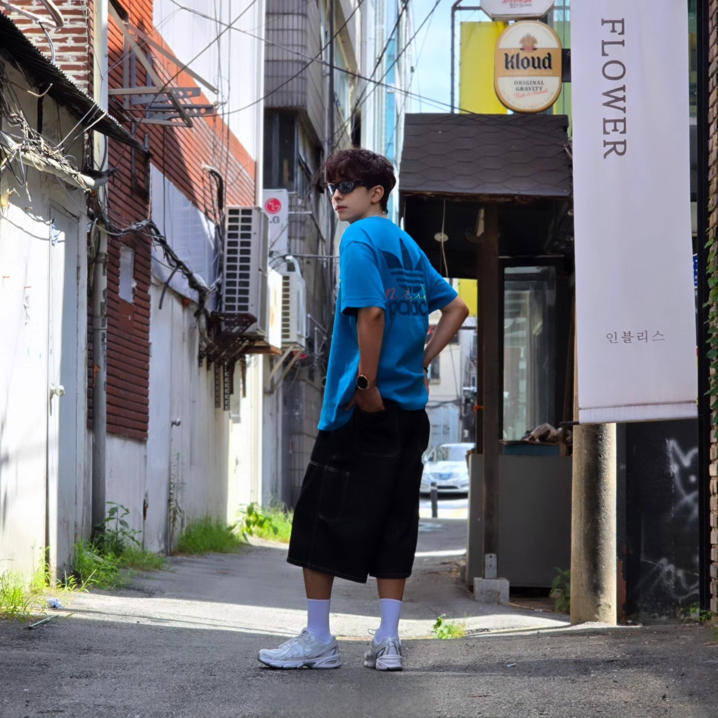 Palace x Adidas Nature T-Shirt Mystery Petrol - 22SS, Samsung Galaxy Watch6 44mm LTE Silver (Korean Ver.) 착용 스타일 - 2