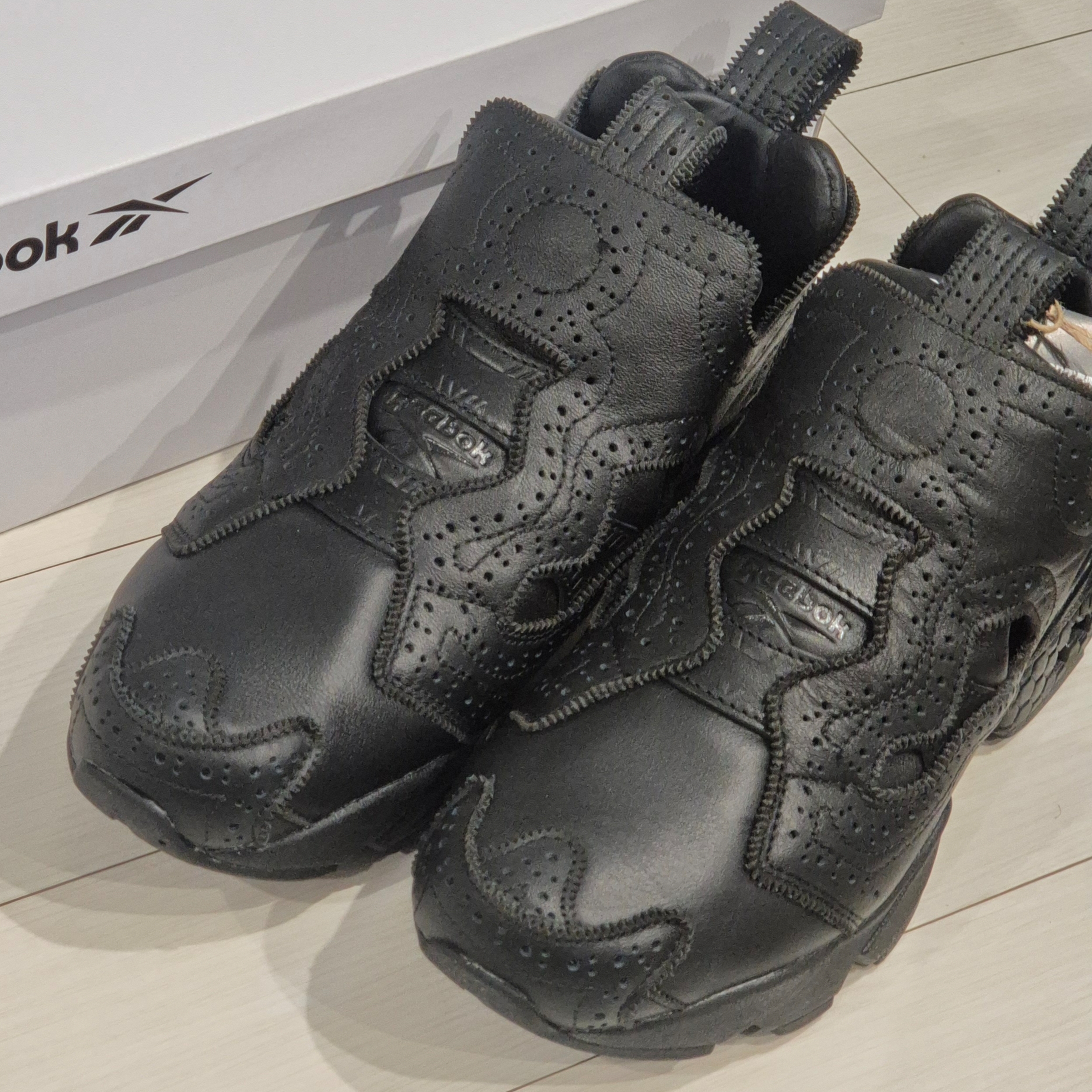 Reebok x Engineered Garments Instapump Fury 94 Black 착용 스타일 - 2