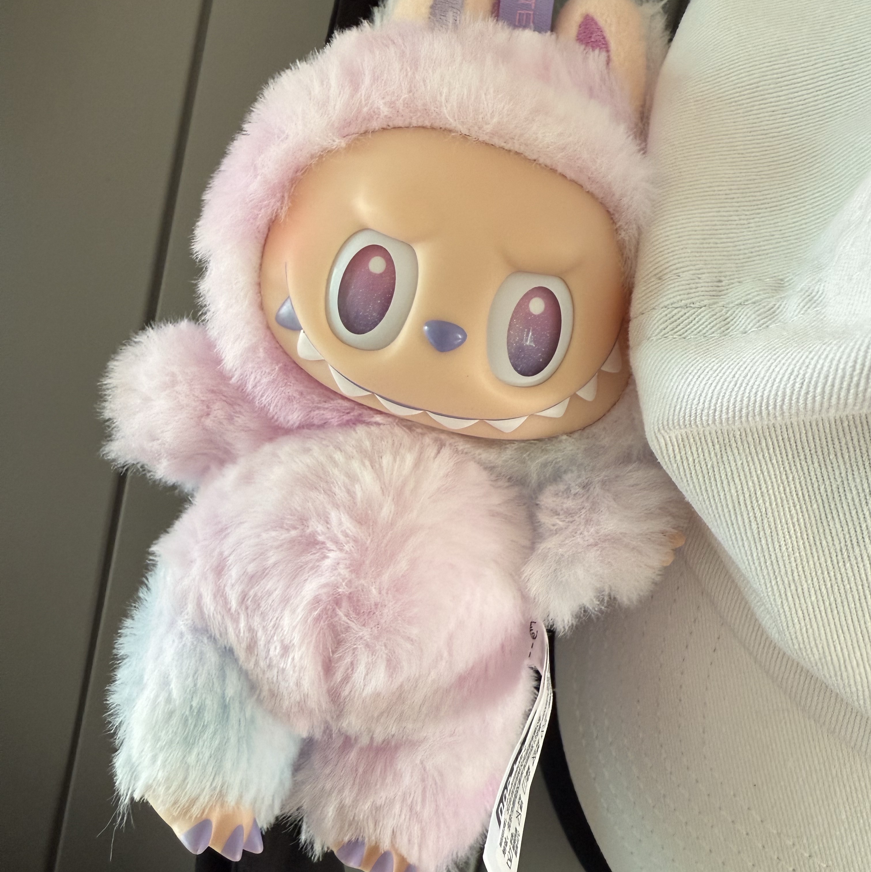 Pop Mart Labubu The Monsters Highlight Series Luck Keyring (Opened Case) 착용 스타일