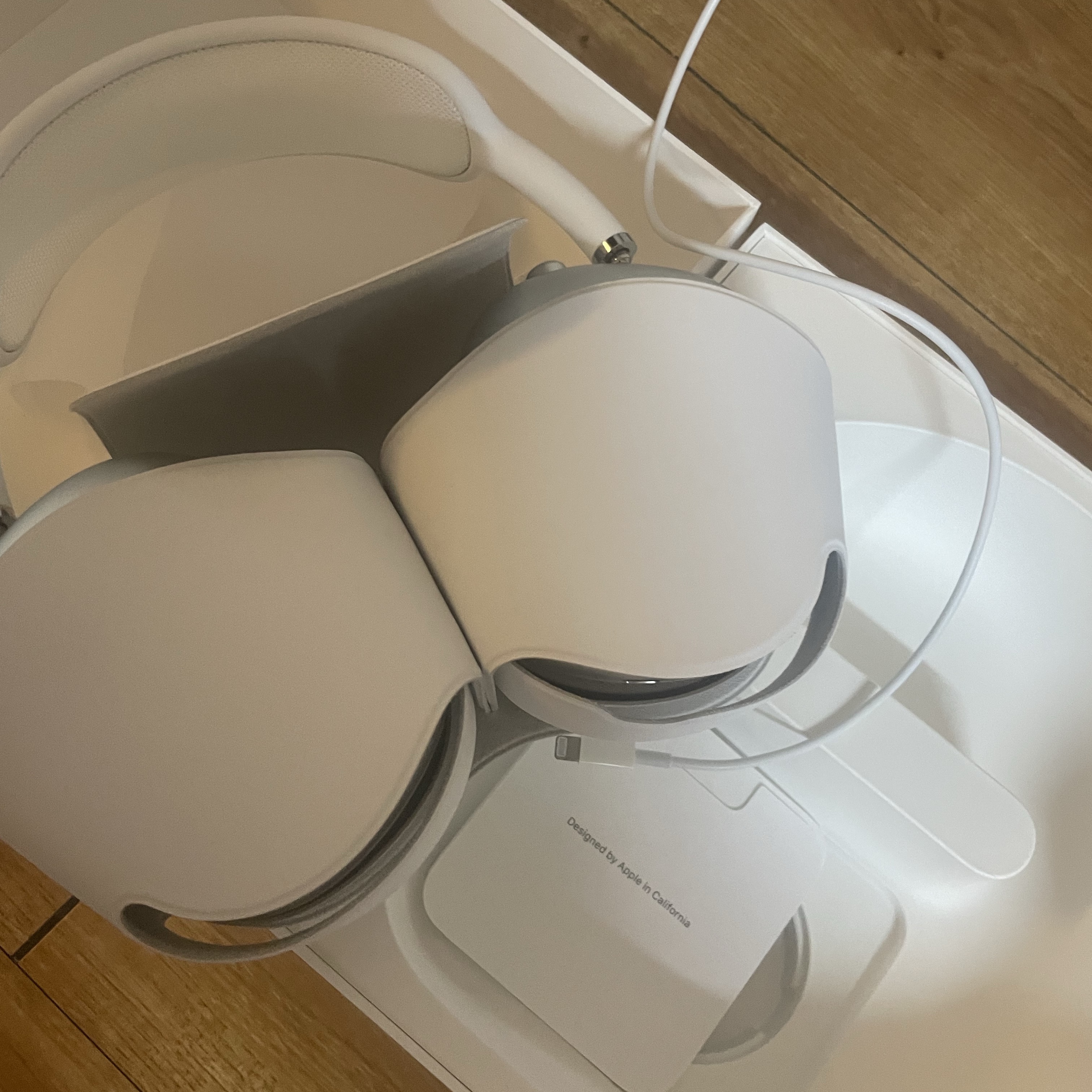 Apple AirPods Max Lightning Silver (Korean Ver.) 착용 스타일