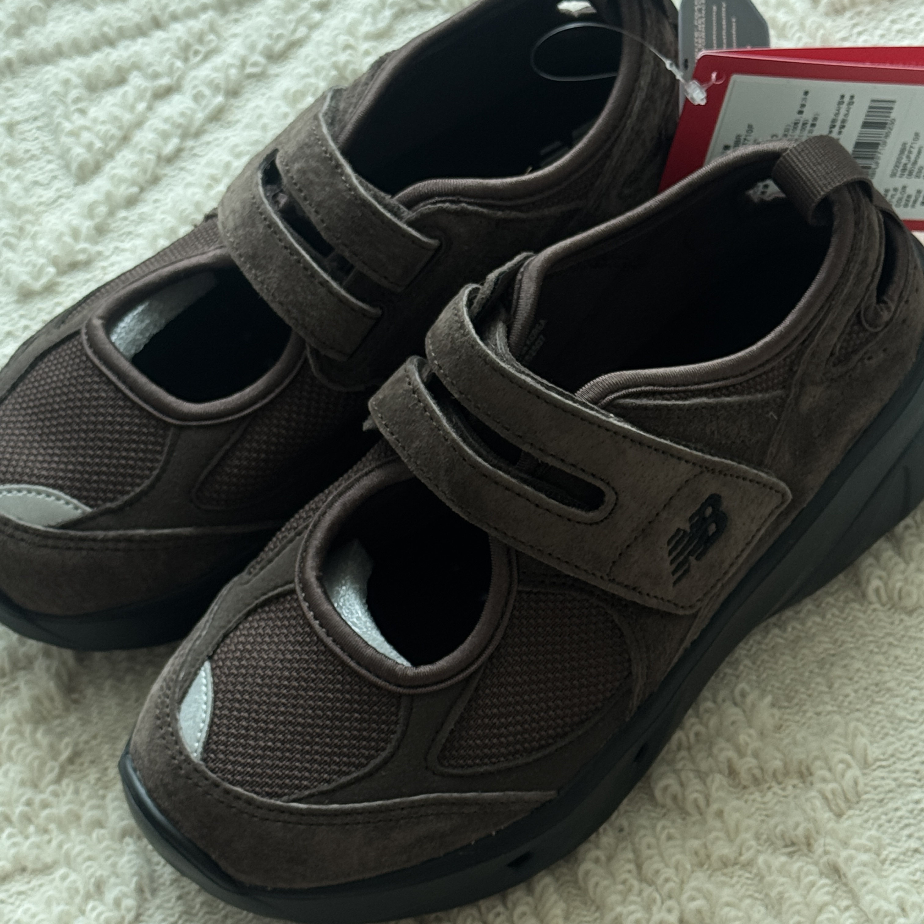 (W) New Balance Breeze SD2203 Brown 착용 스타일 - 4