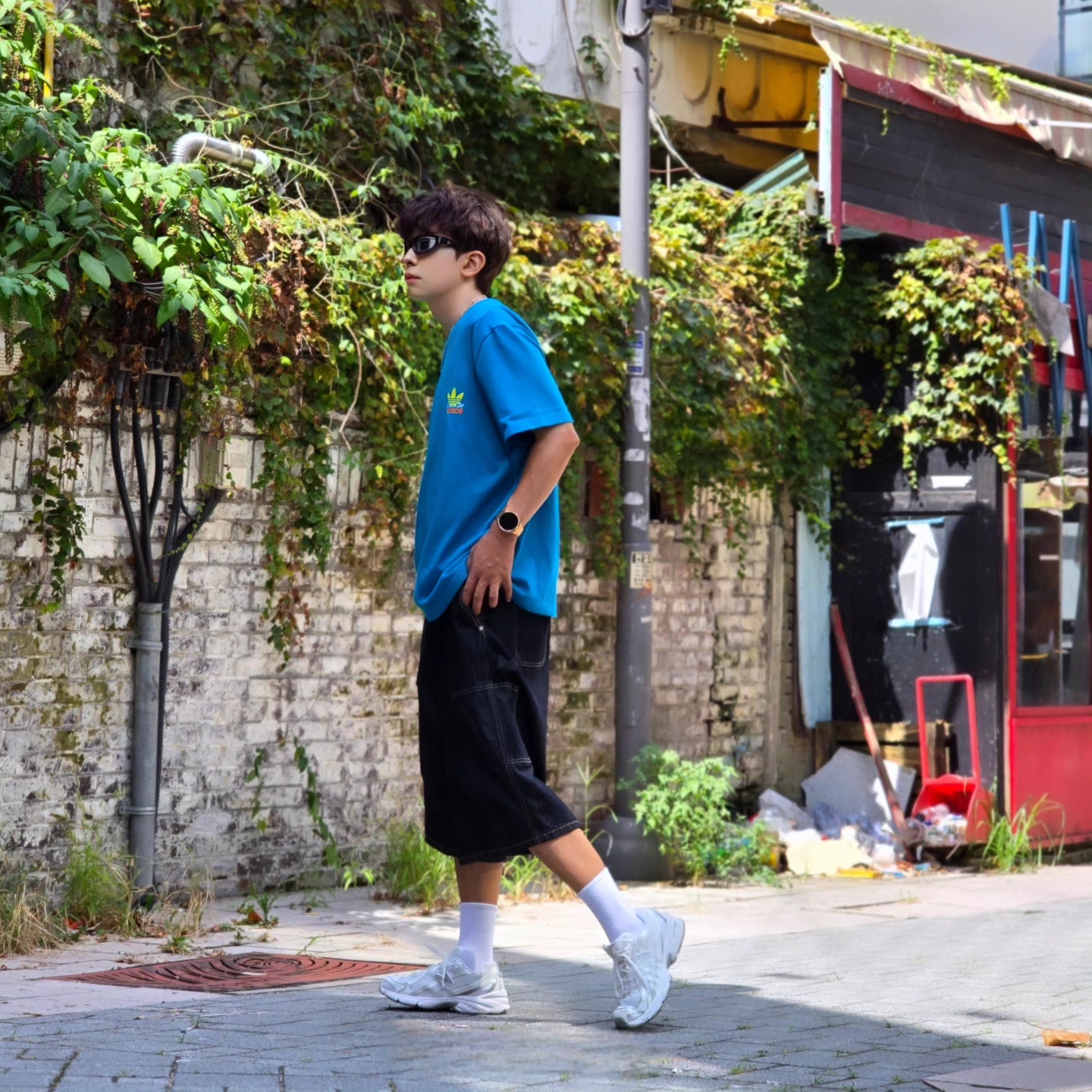 Palace x Adidas Nature T-Shirt Mystery Petrol - 22SS, Samsung Galaxy Watch6 44mm LTE Silver (Korean Ver.) 착용 스타일 - 2
