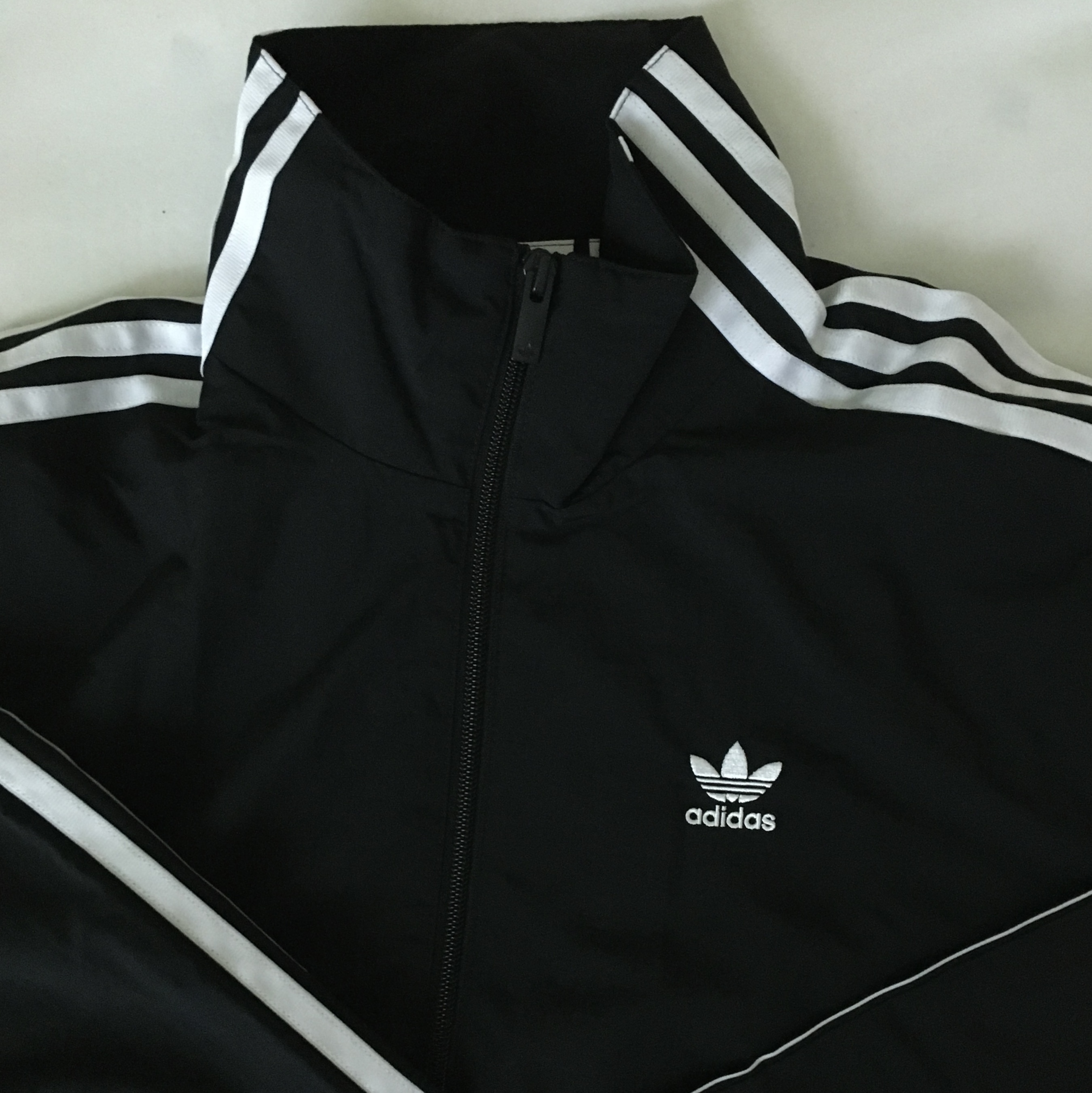 (W) Adidas Originals Woven Track Top Black - KR Sizing 착용 스타일