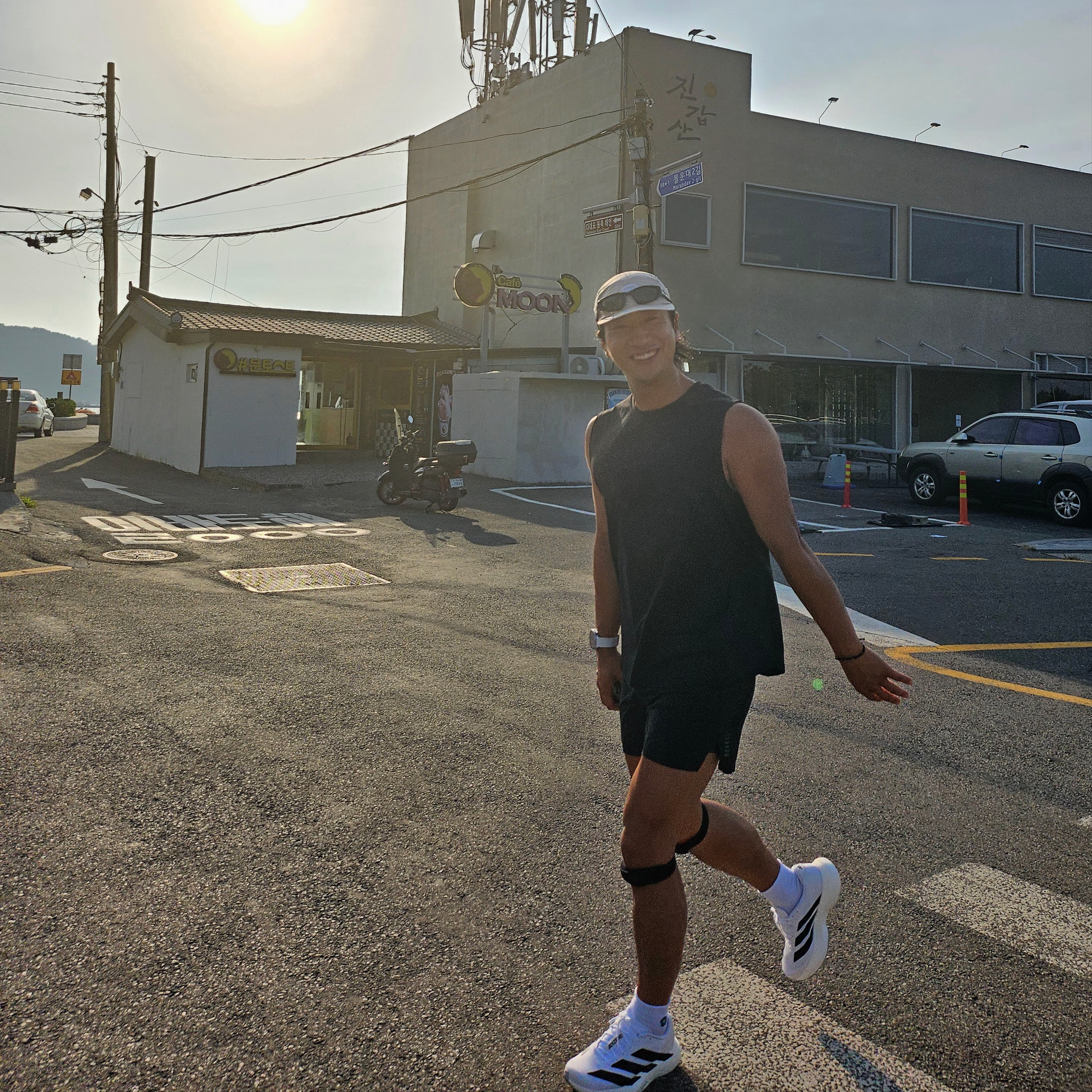 Adidas Adizero EVO SL Cloud White Core Black 착용 스타일 - 1