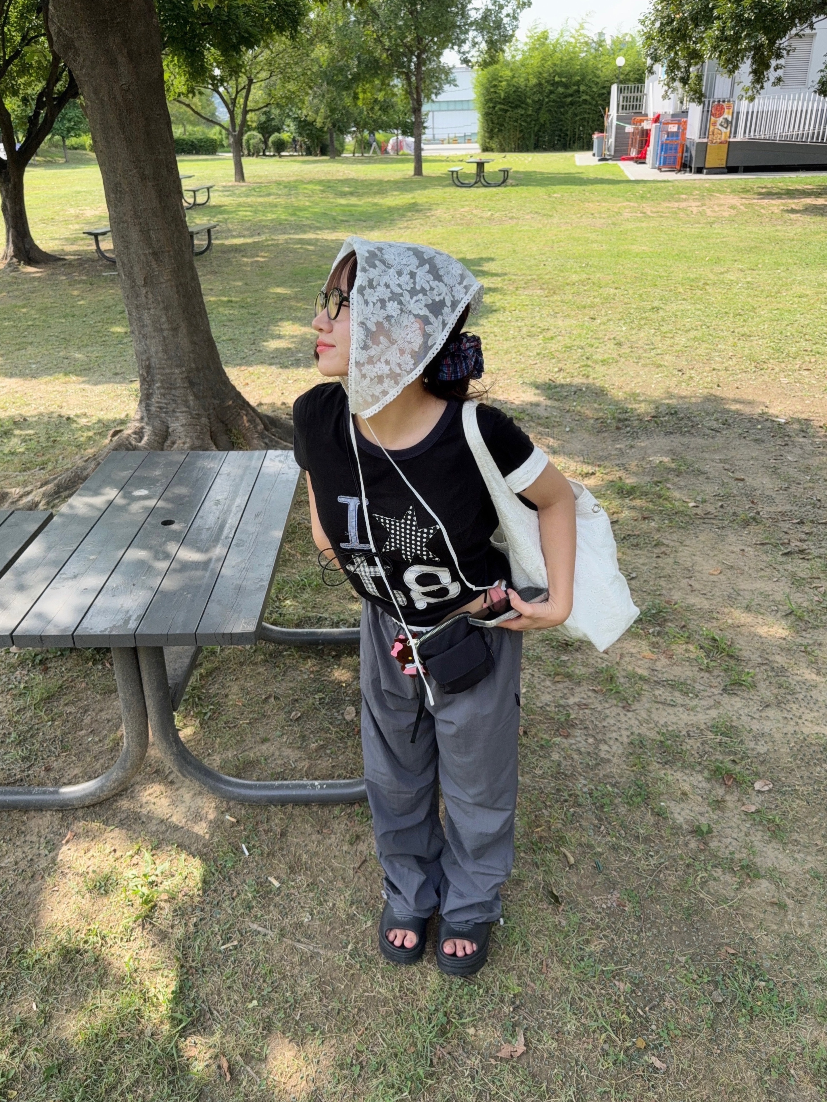 Nff Check Scrunchie Big Blue 착용 스타일 - 2