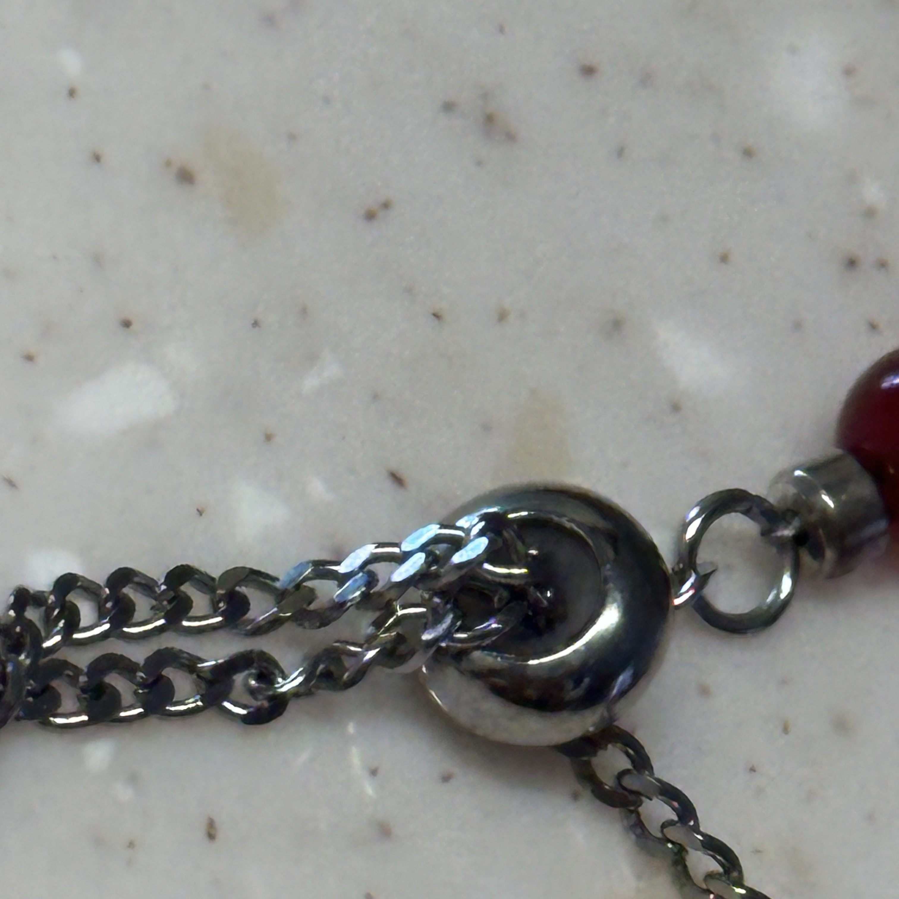 Nff Ruby Pearl Bracelet Red 착용 스타일