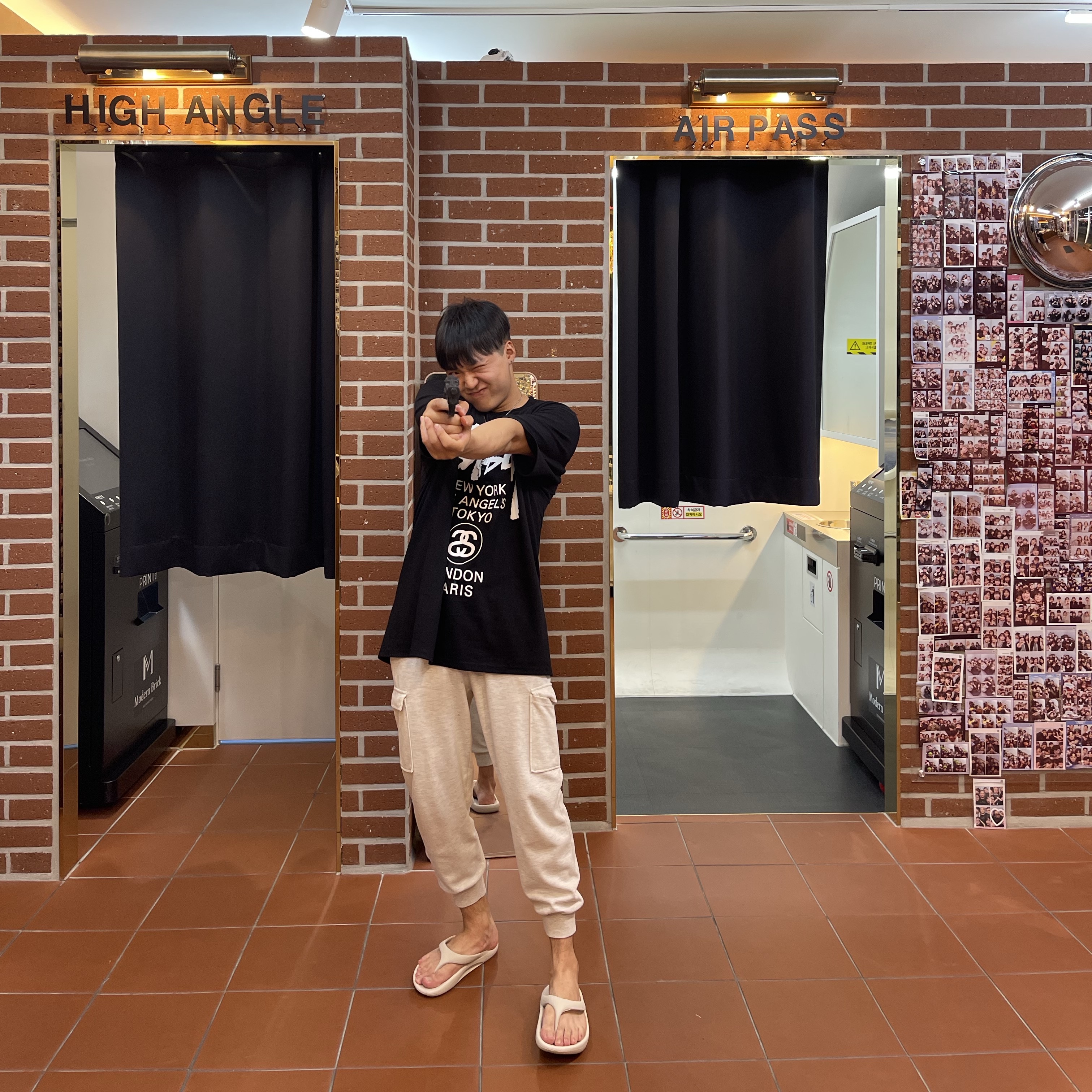 Stussy World Tour T-Shirt Black 2024,2025 착용 스타일 - 5