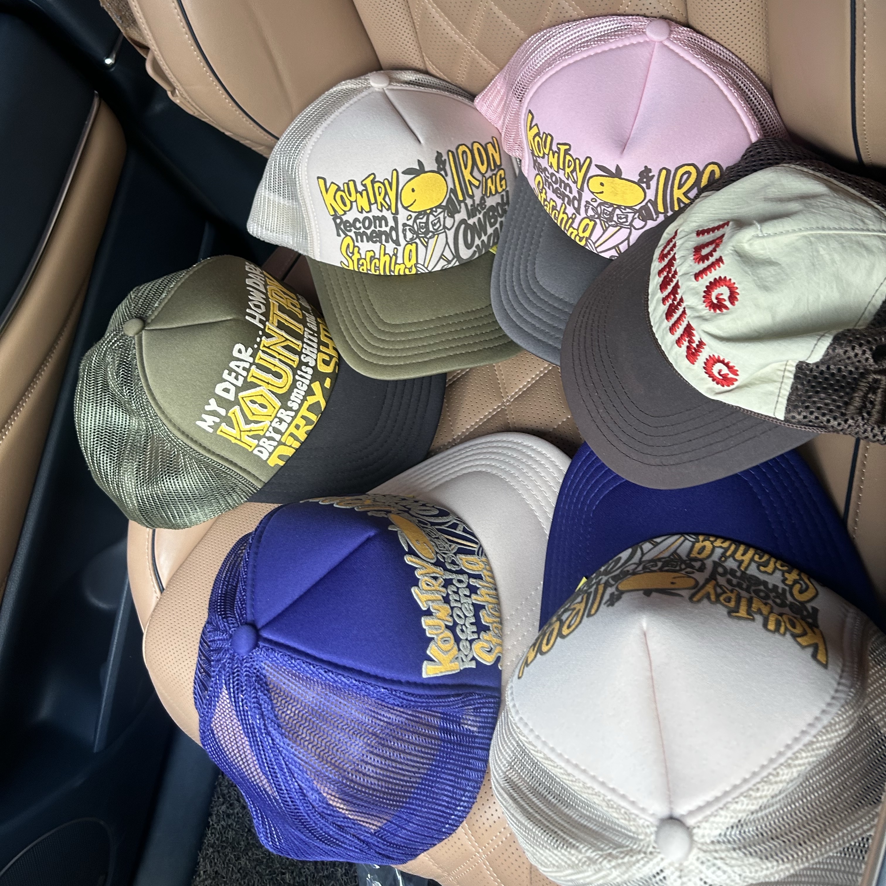 Alex Zono I Dig Running Trucker Hat OG Brown, Kapital Coneycowbowy Trucker Cap Purple 착용 스타일