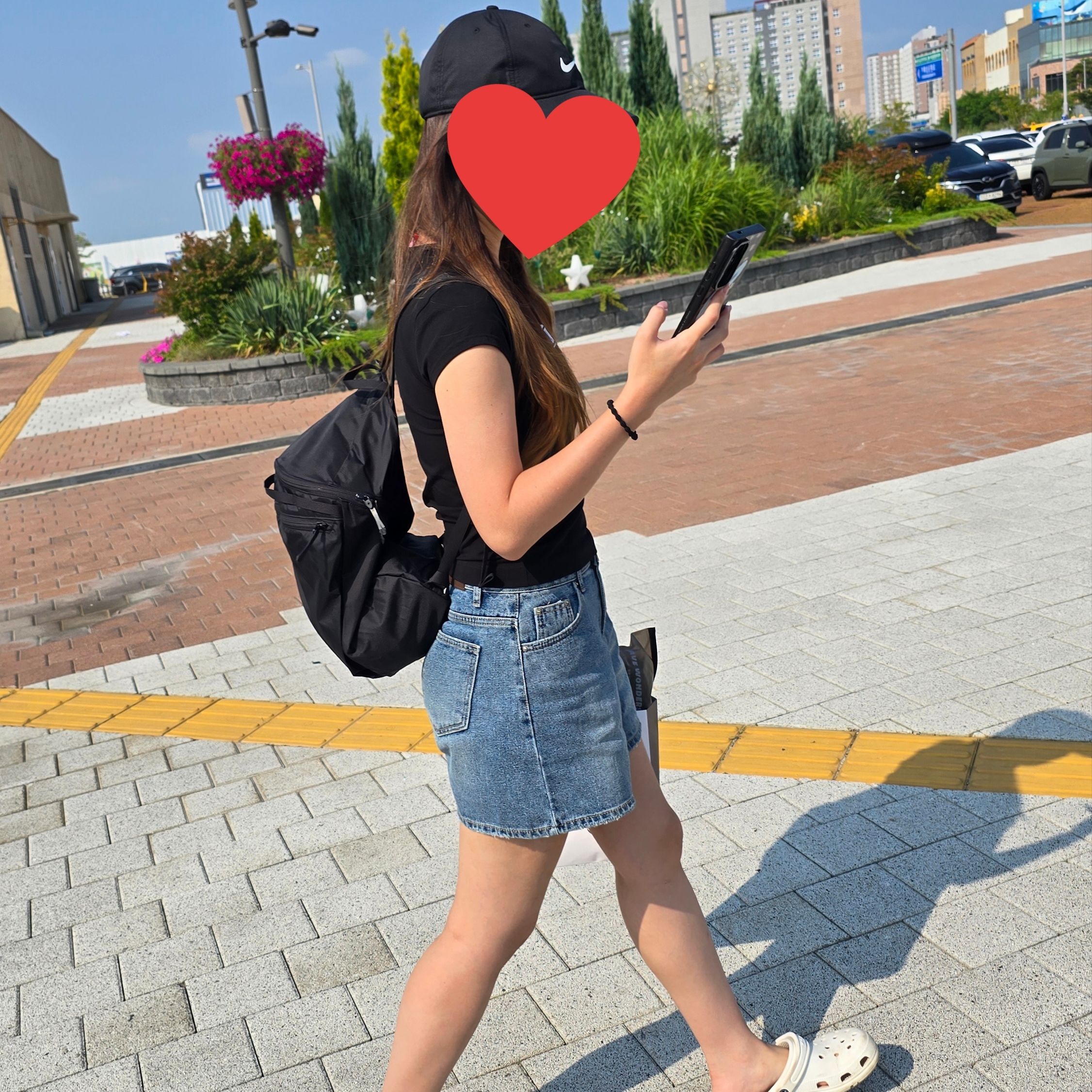 Arc'teryx Heliad 15 Backpack Black, (W) Diesel T-Angie Peekaboo Logo T-Shirt Black 착용 스타일 - 1
