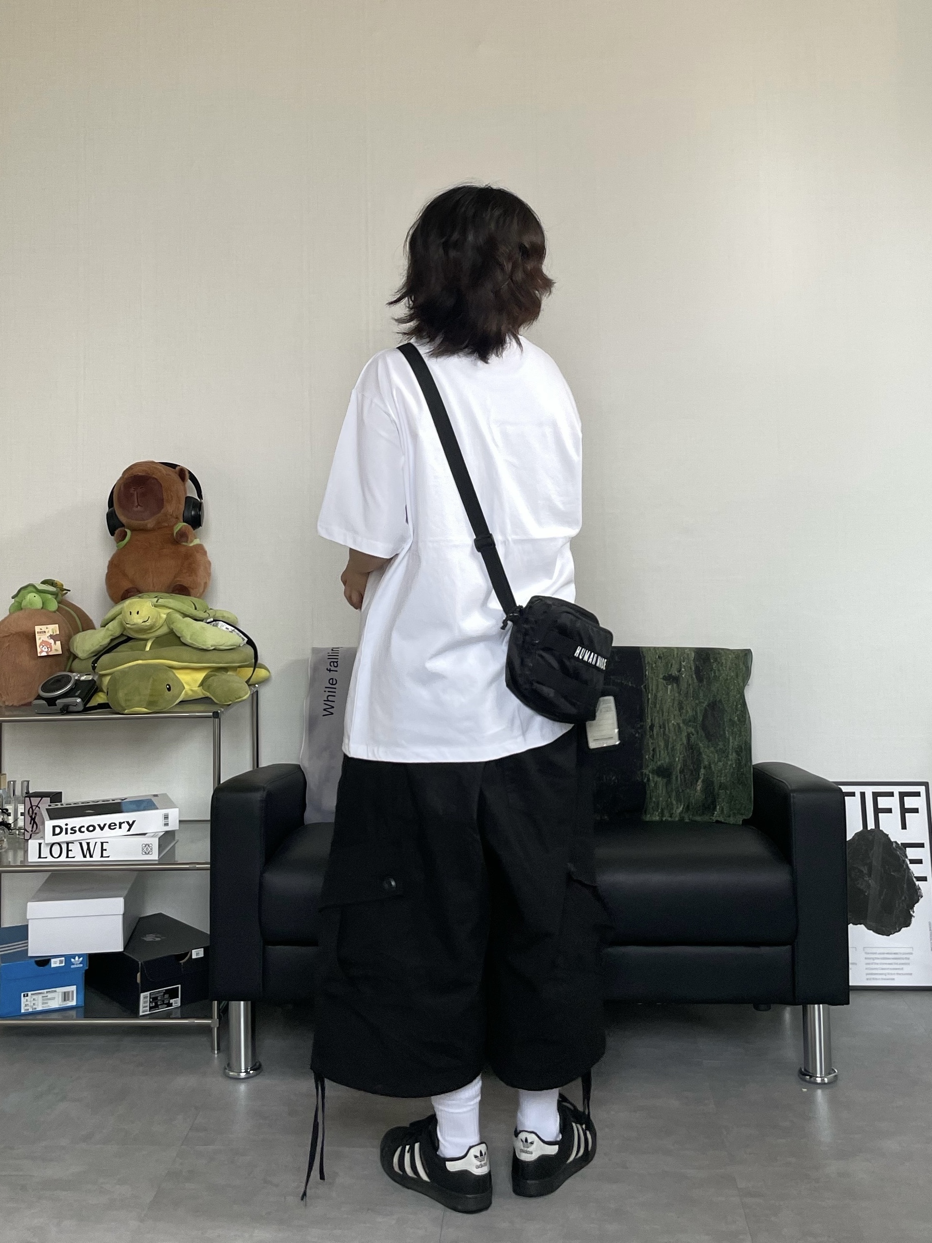 Stussy Surfman Keychain Silver, Adidas Superstar Core Black White 착용 스타일 - 4