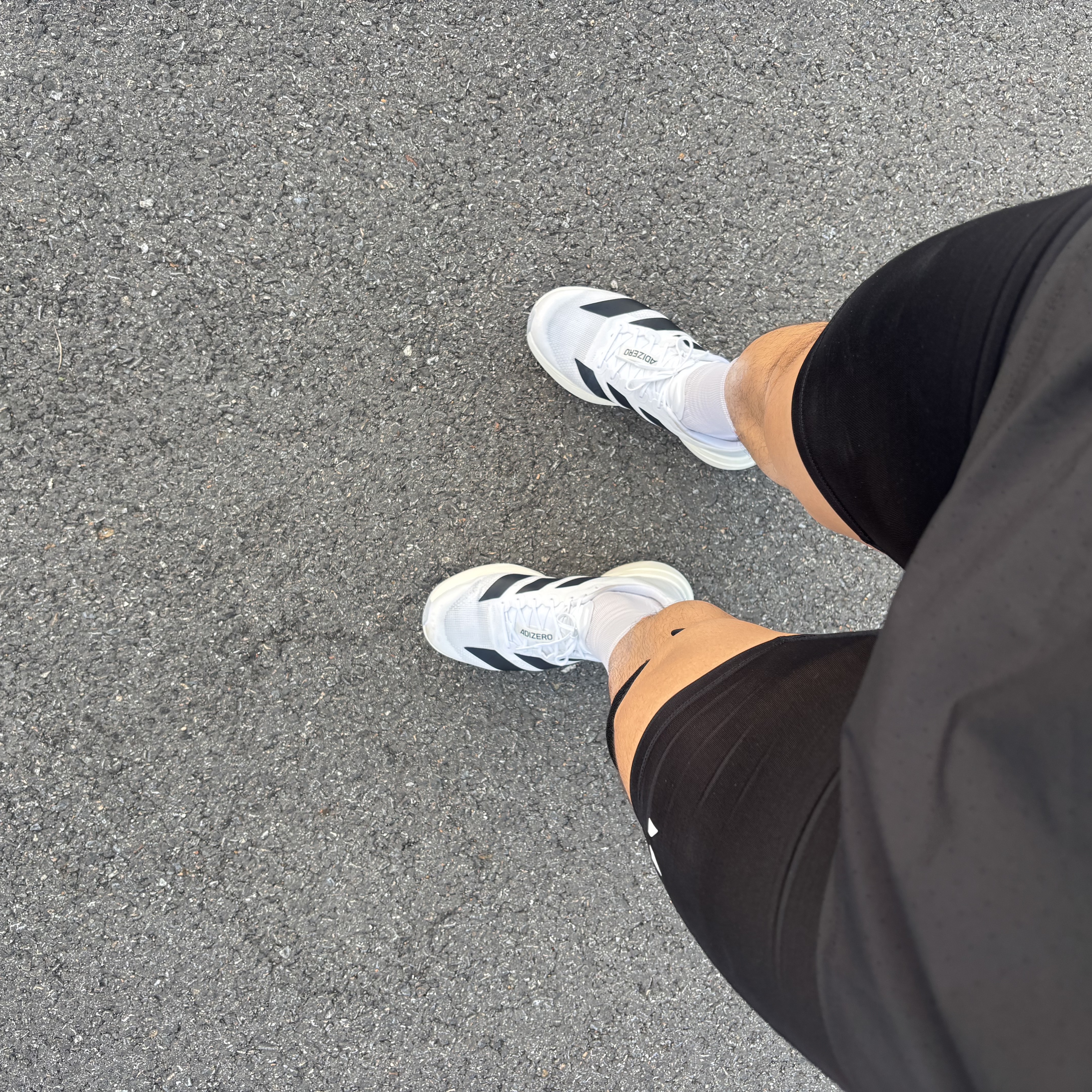 Adidas Adizero EVO SL Cloud White Core Black 착용 스타일 - 1