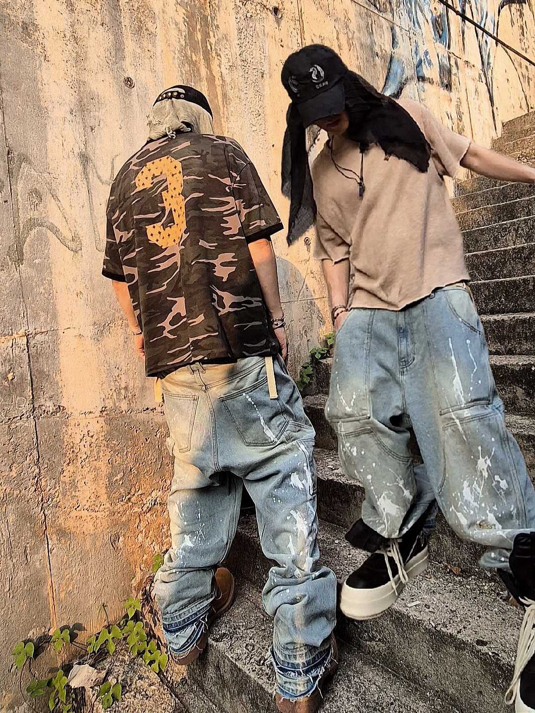 Rick Owens Hollywood Mega Bumper Geobasket in Full Grain Calf Leather Black Milk, Timberland Premium 6 inch Waterproof Boot Wheat Nubuck - Wide 착용 스타일 - 2