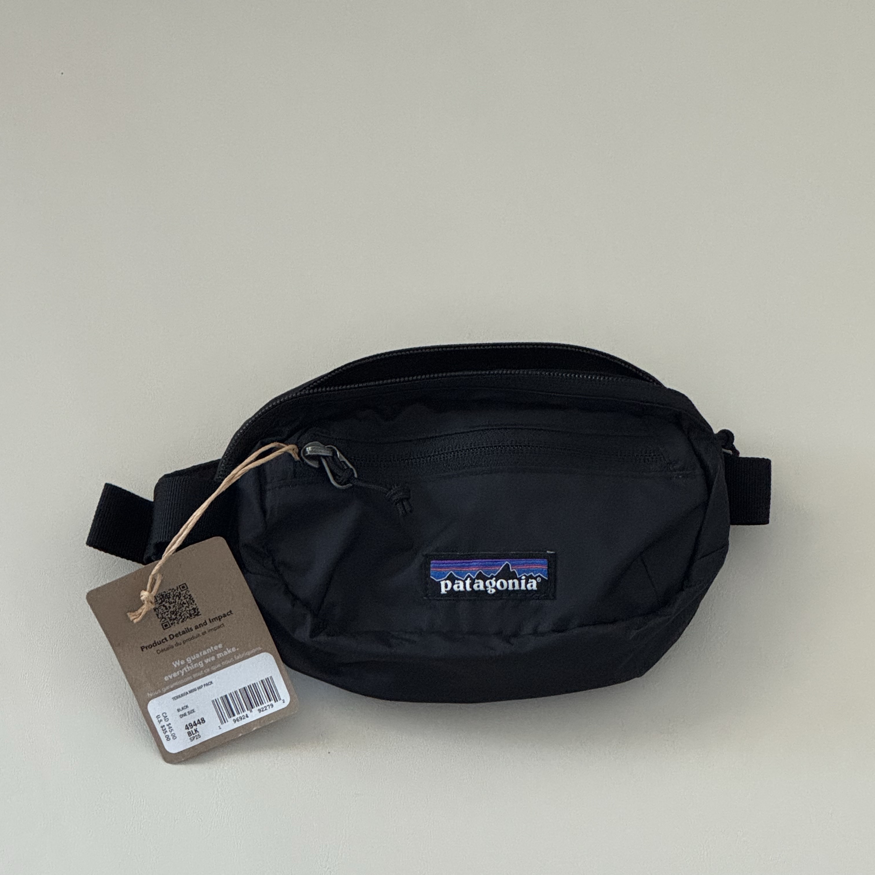 Patagonia Terravia Mini Hip Pack Black 착용 스타일