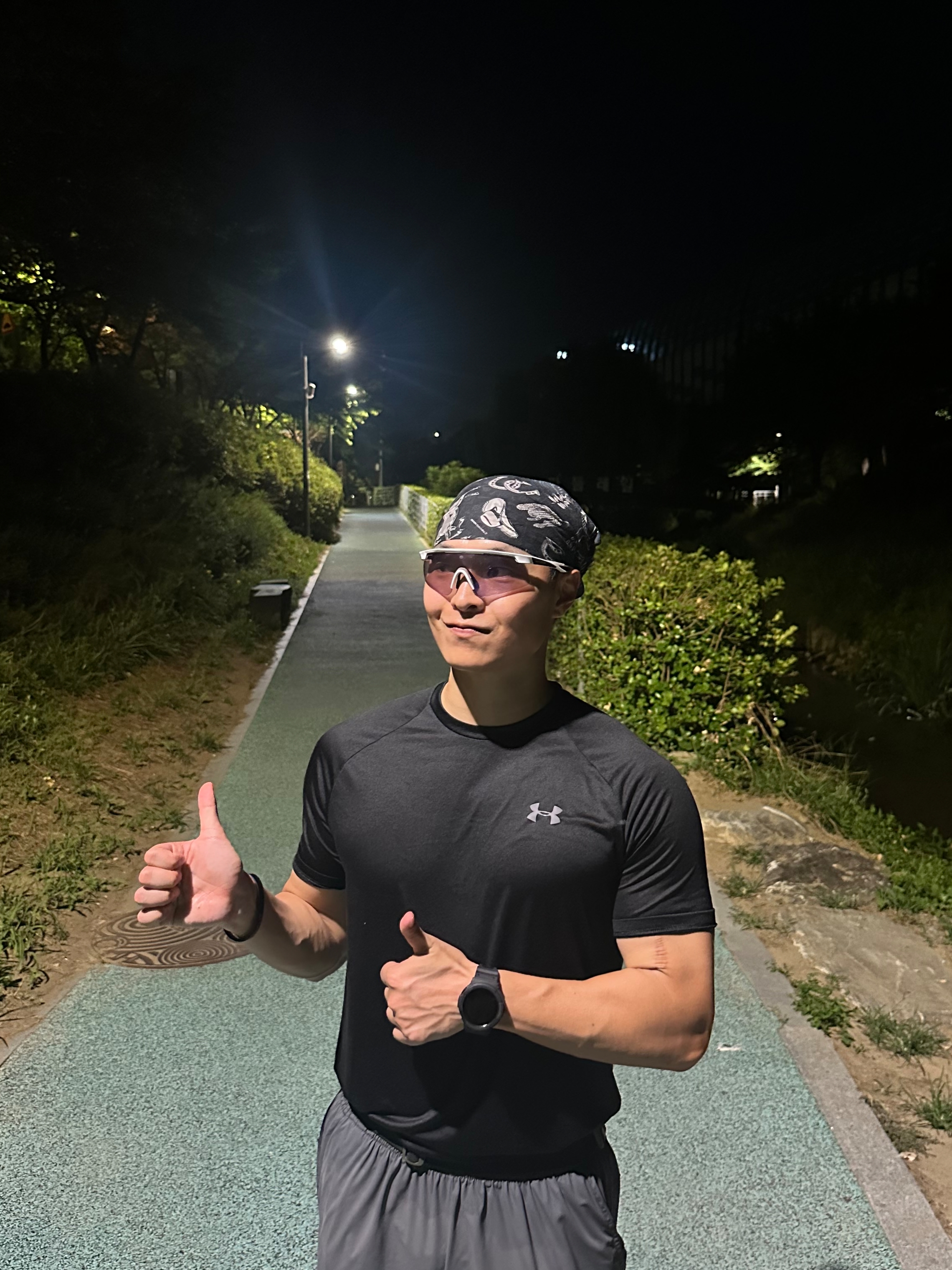 Under Armour Tech 2.0 Short Sleeve Black Graphite, Thevinylhouse Tvh Western Pattern Bandana Navy 착용 스타일 - 1