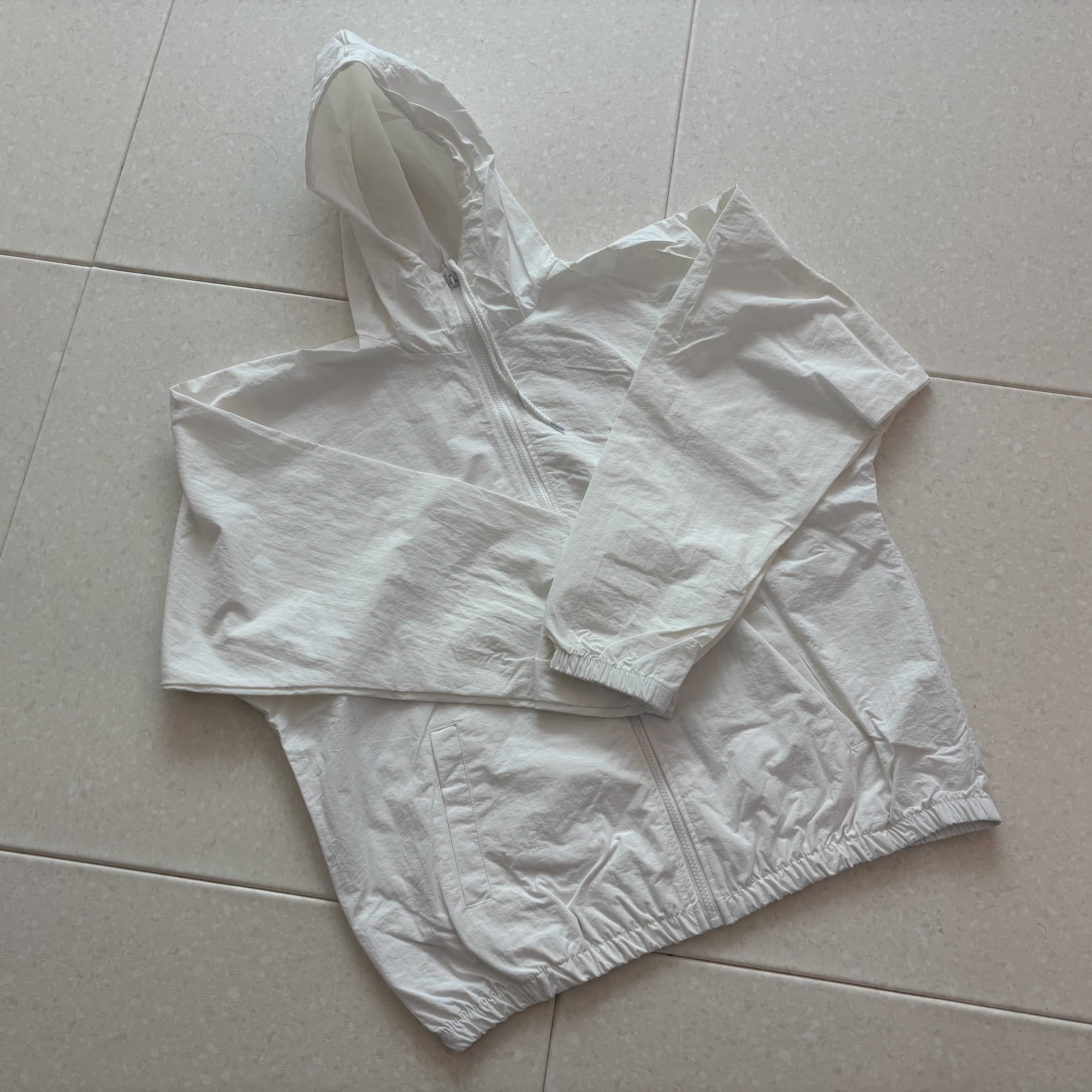 Yeezy x Gosha Rubchinskiy Blank WB-01 Jacket White 착용 스타일
