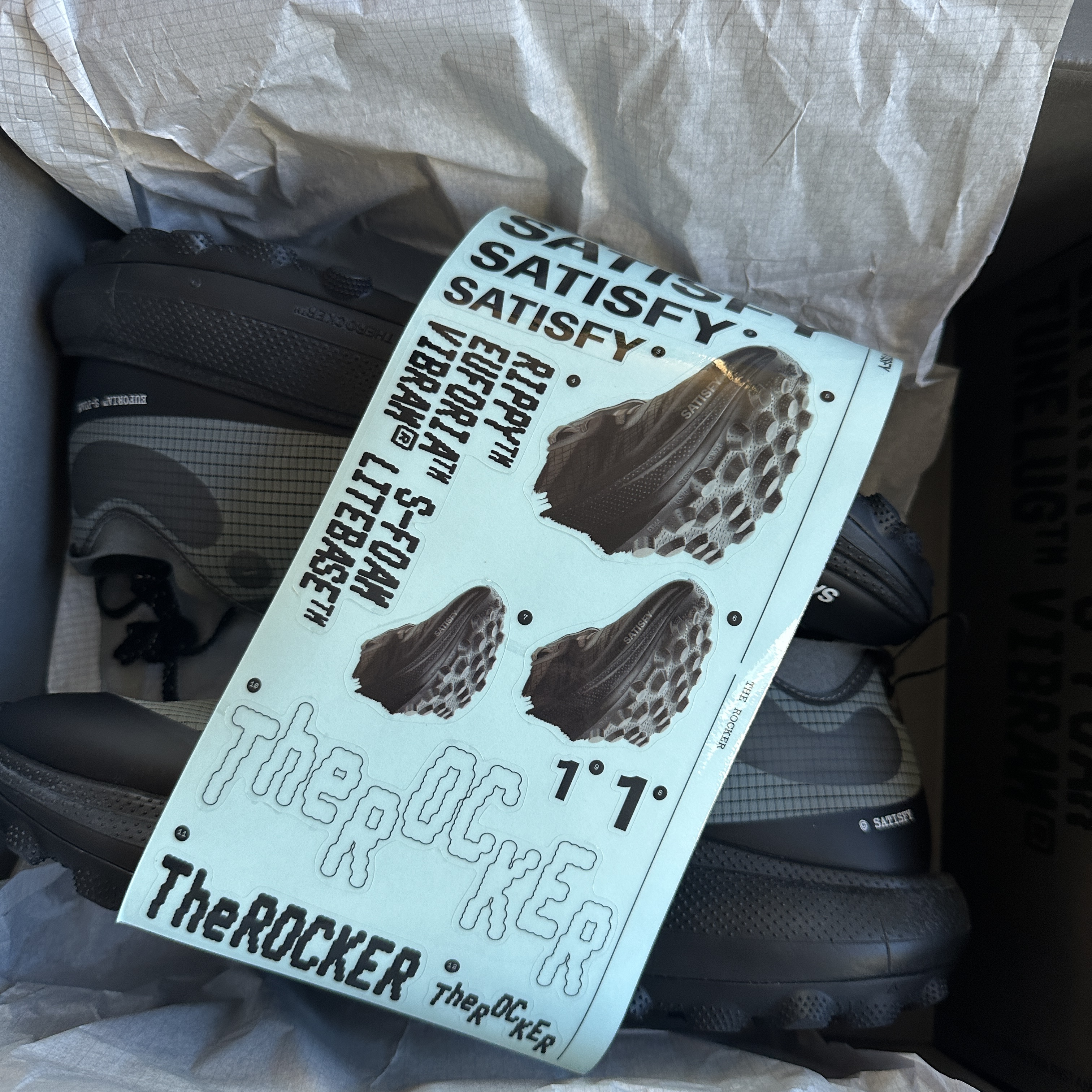 Satisfy The Rocker Shadow (Special Edition) 착용 스타일