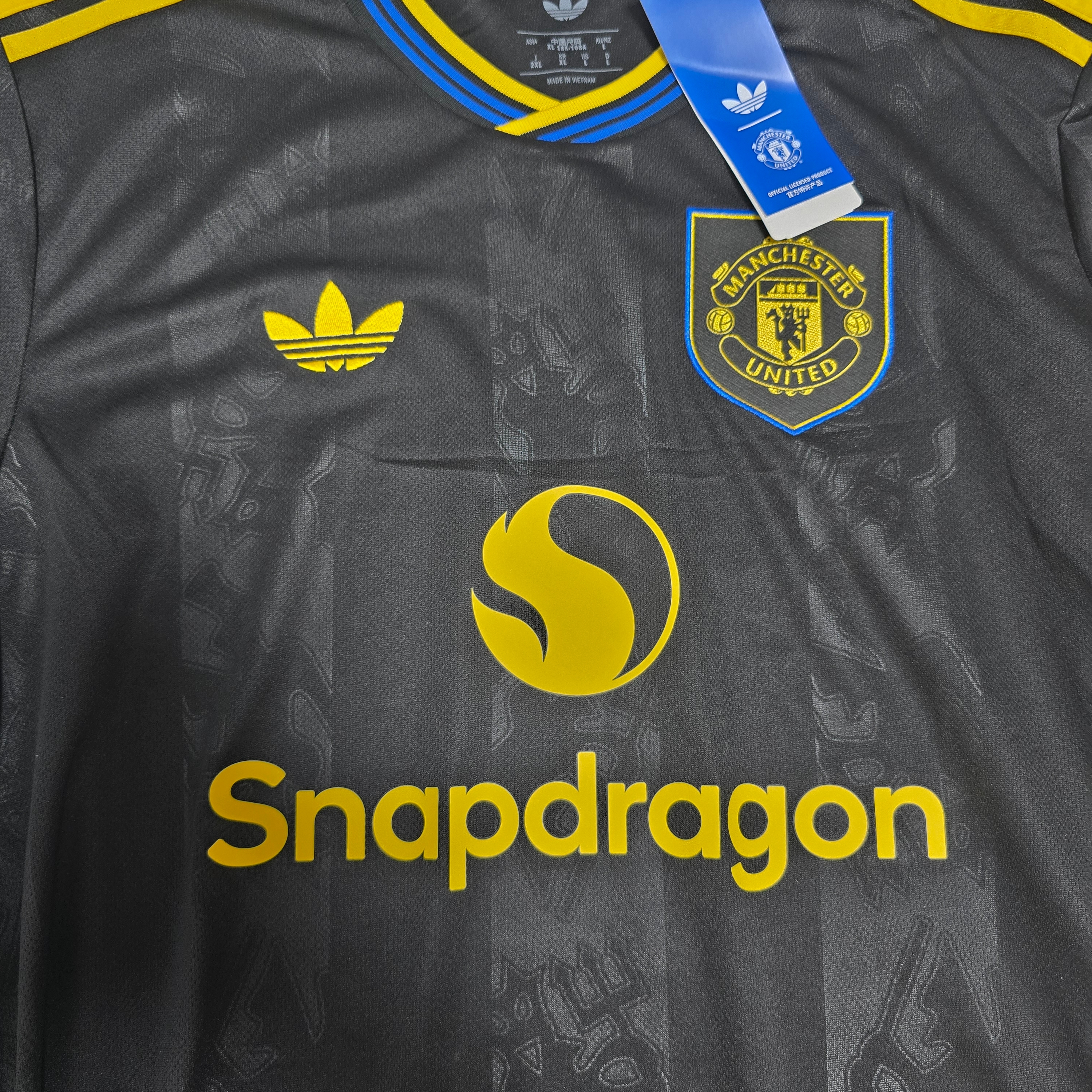 Adidas Manchester United 2025/26 3rd Jersey Black - KR Sizing (Non Marking Ver.) 착용 스타일 - 1