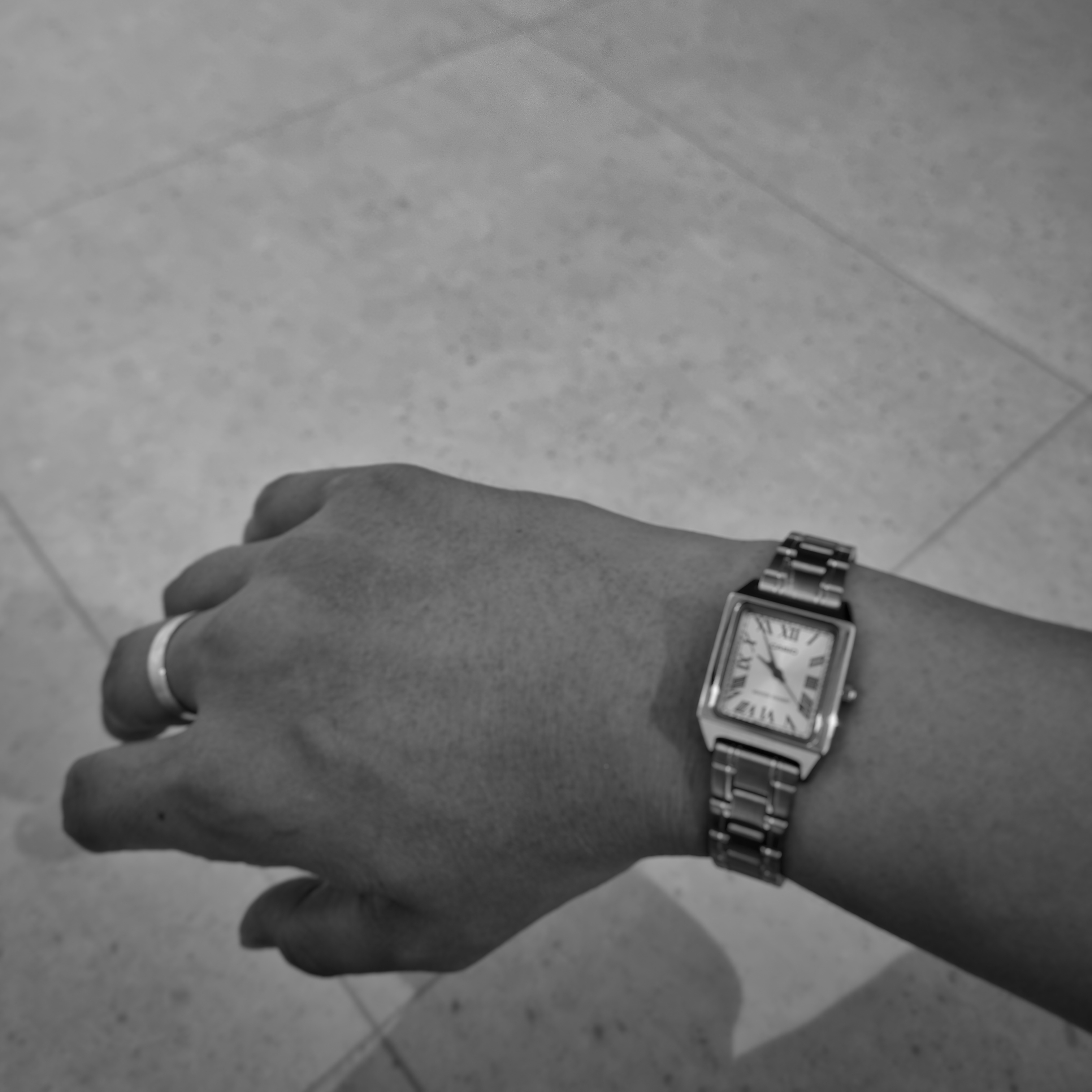 Casio LTP-V007D-7B 착용 스타일