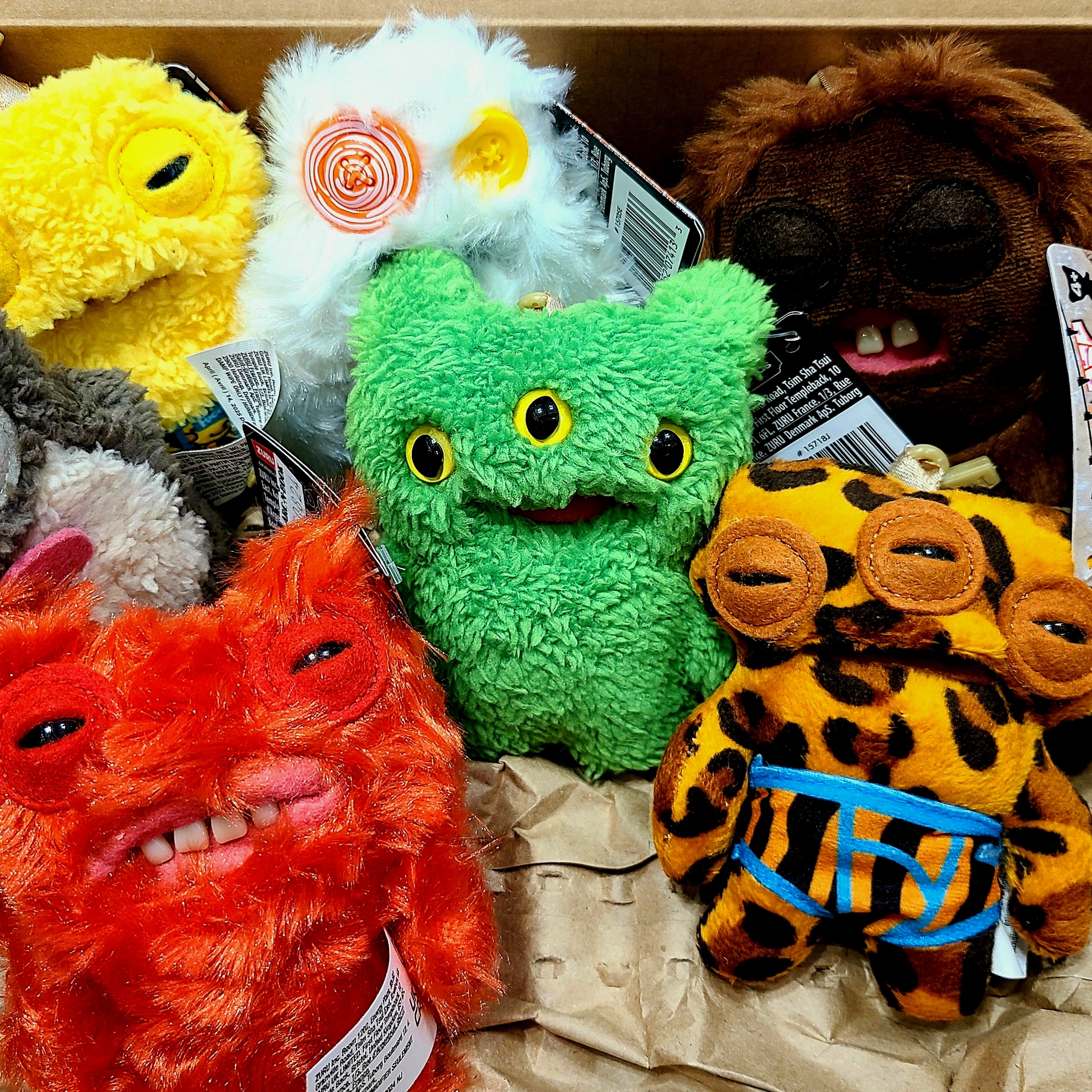 Fuggler Sasquoosh Keyring White, Fuggler Alien Keyring Leopard 착용 스타일