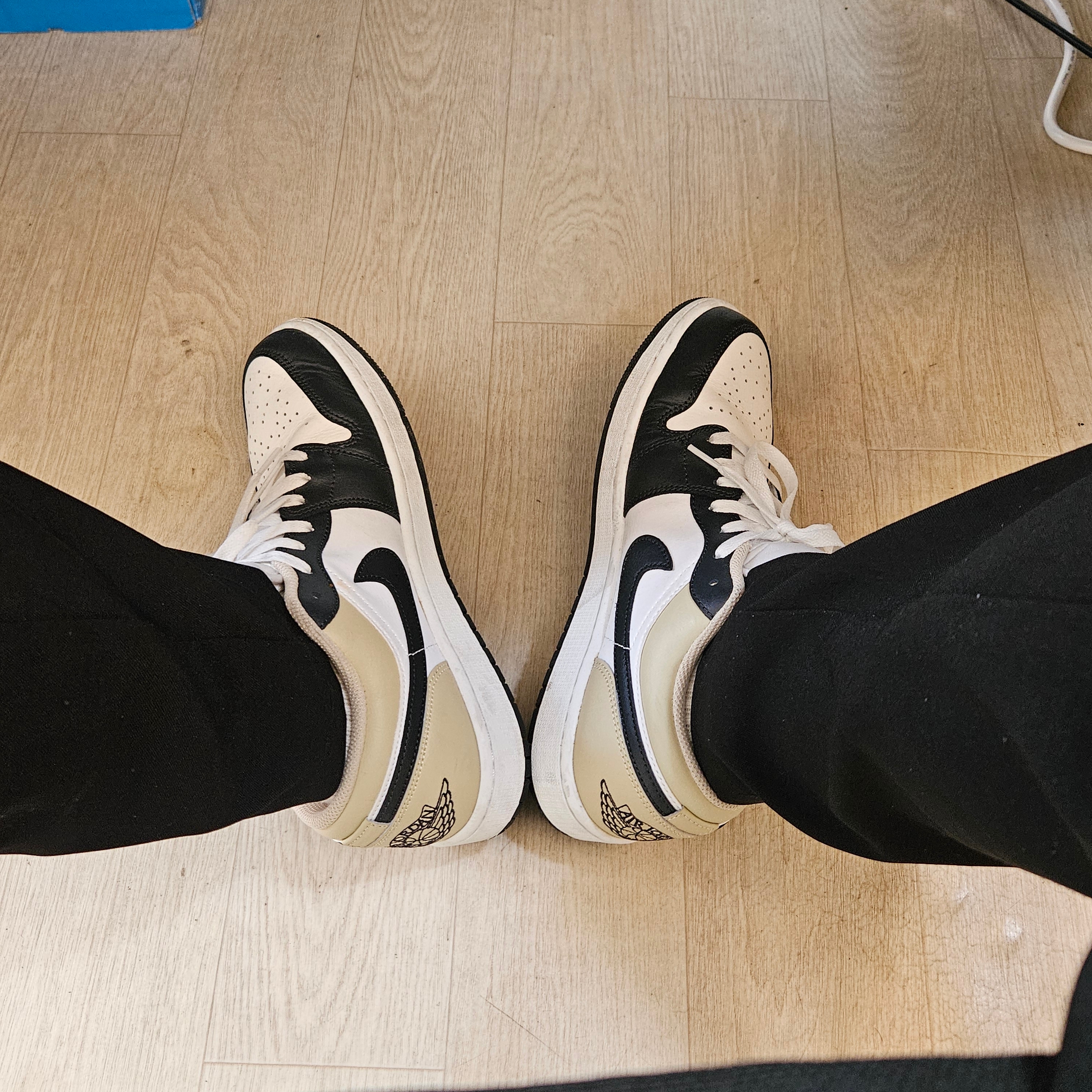 Jordan 1 Low Summit White Rattan 착용 스타일