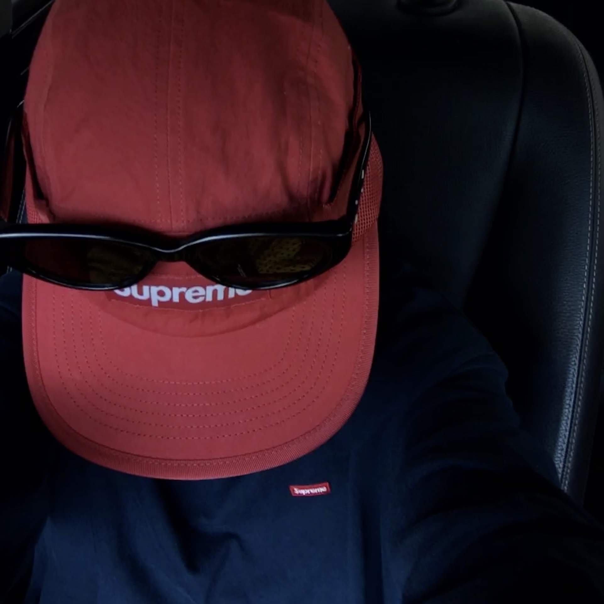 Supreme Mesh Pocket Camp Cap Red - 24FW, Gentle Monster x Maison Margiela MM206 Black Gray 착용 스타일 - 2