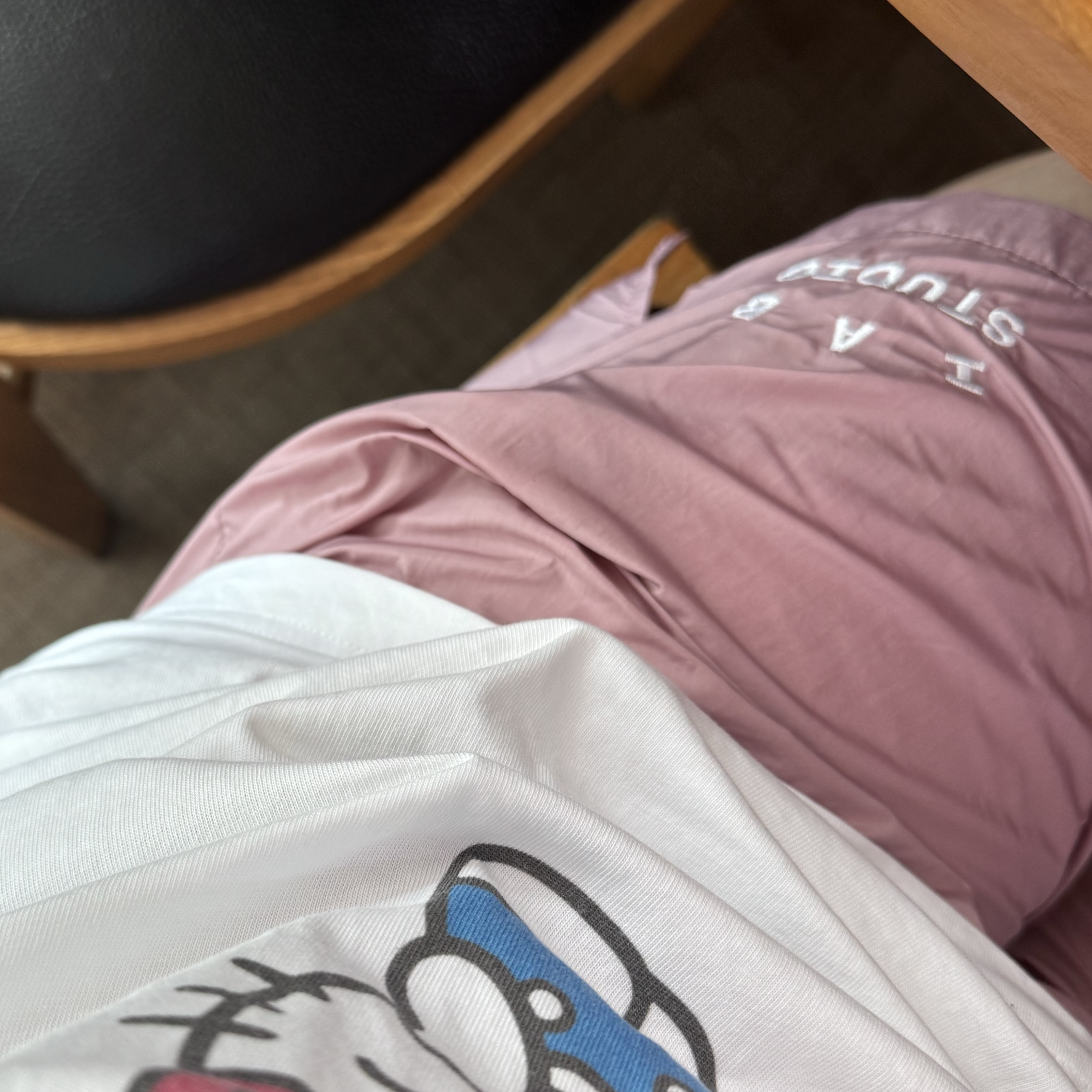 IAB Studio Woven Shorts Pink - The Hyundai Seoul Exclusive 착용 스타일