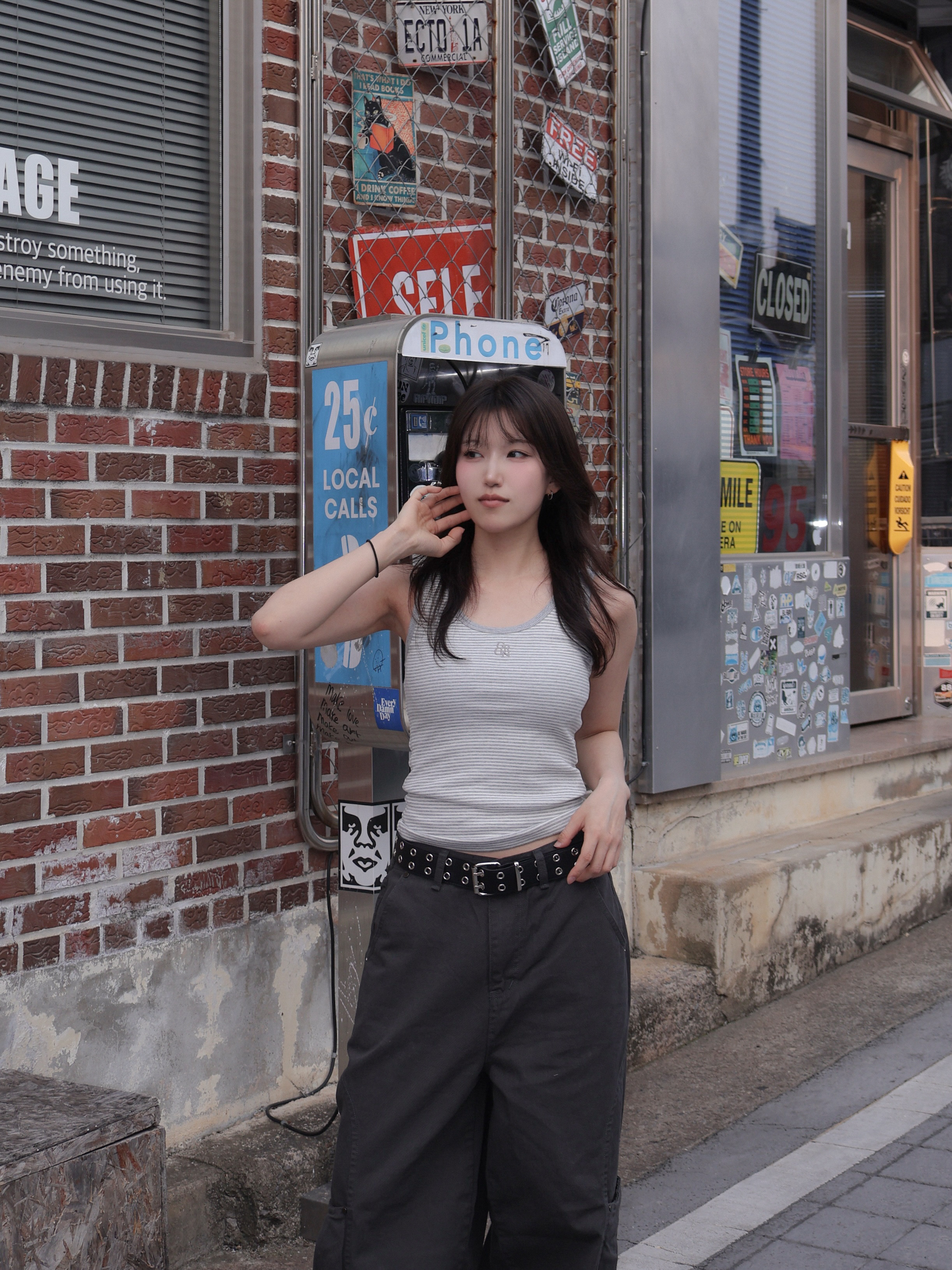 Dr. Martens Women 1461 Quad Black 착용 스타일 - 4