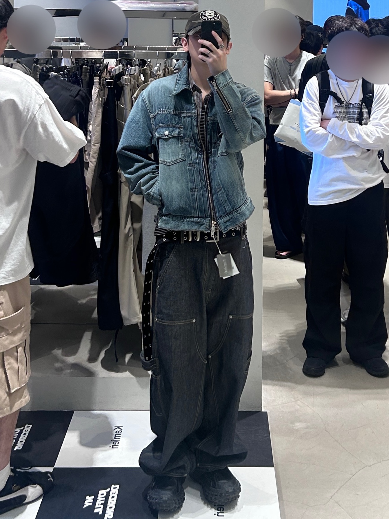 GRAILZ x KOIN SEOUL Carpenter Raw Denim Pants Indigo, Kamien x MJD Double Hole Belt Black Shearling Calfskin 착용 스타일 - 4