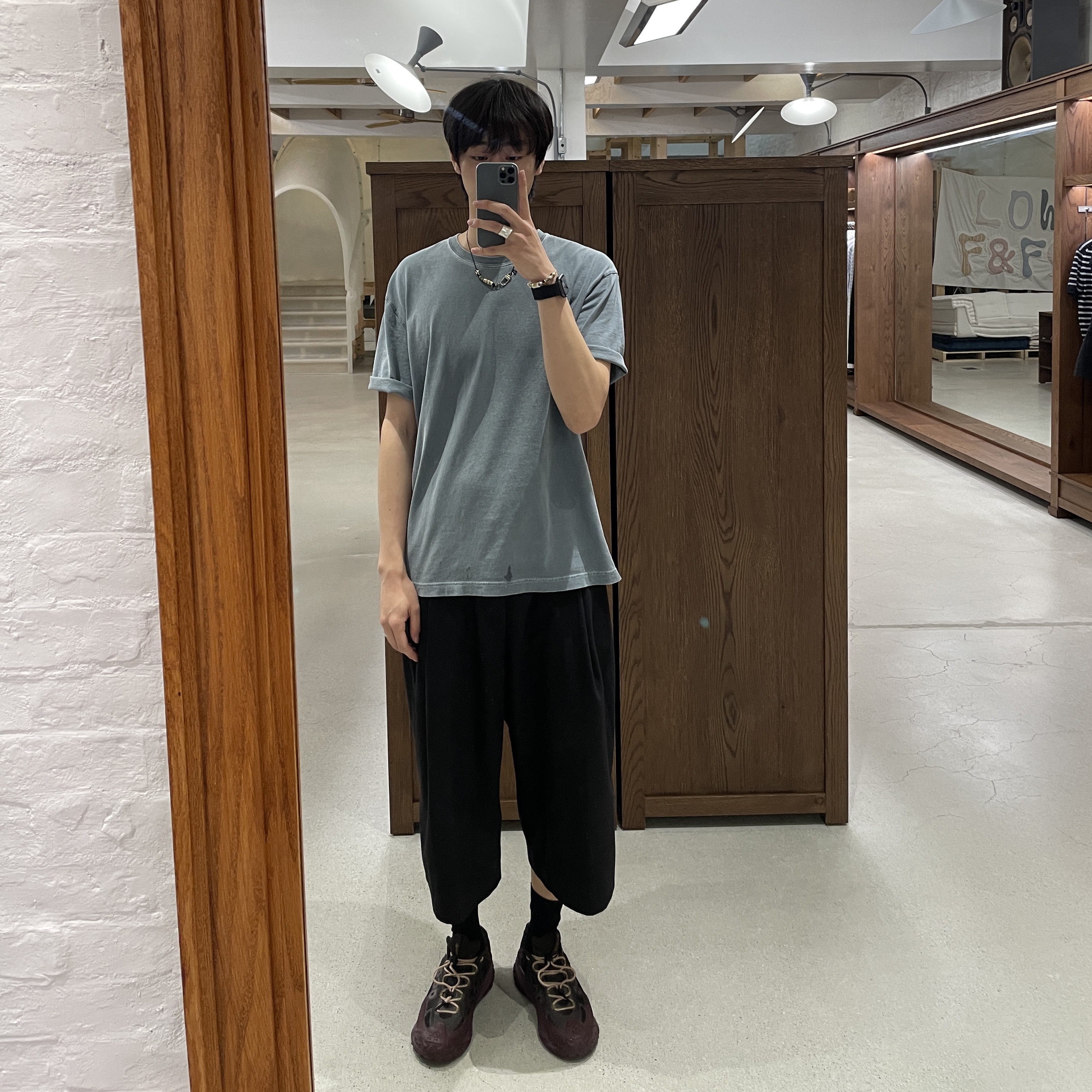 Nike ACG Mountain Fly 2 Low Gore-Tex Burgundy Crush and Velvet Brown 착용 스타일