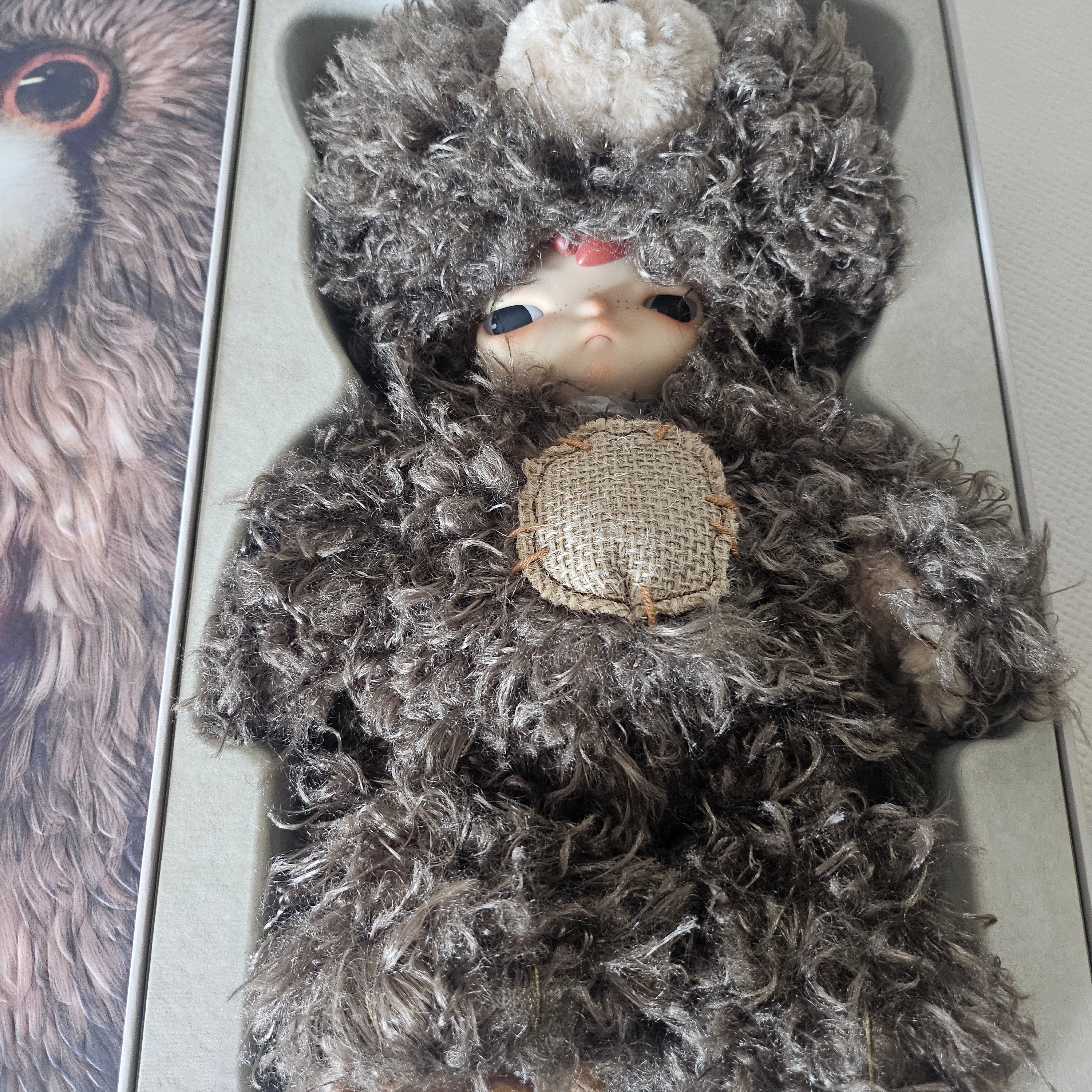 Pop Mart Hirono Bear Vinyl Plush Doll 착용 스타일