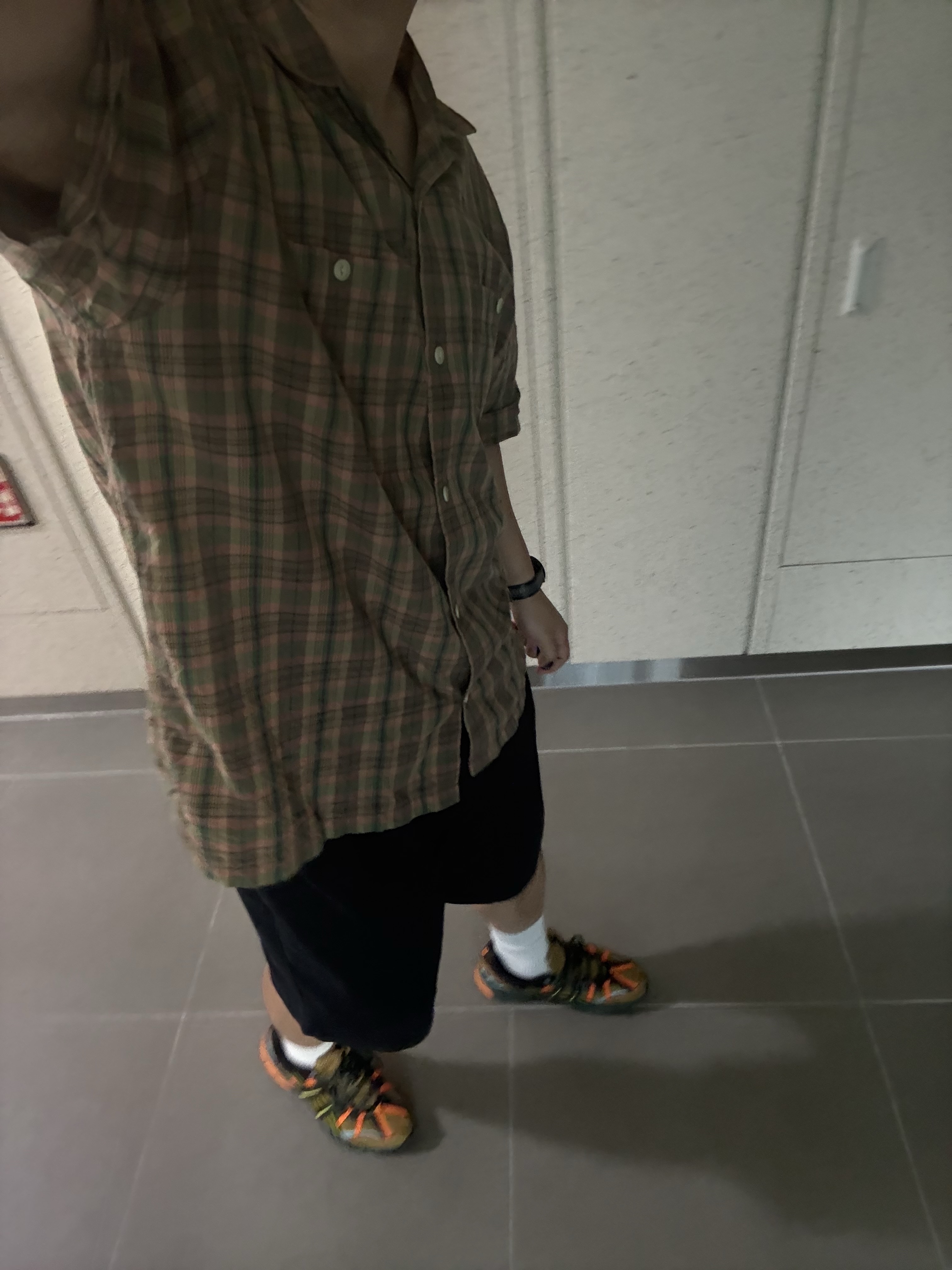 Asics x Andersson Bell Gel-Sonoma 15-50 Olive Oil Dark Brown 착용 스타일 - 2