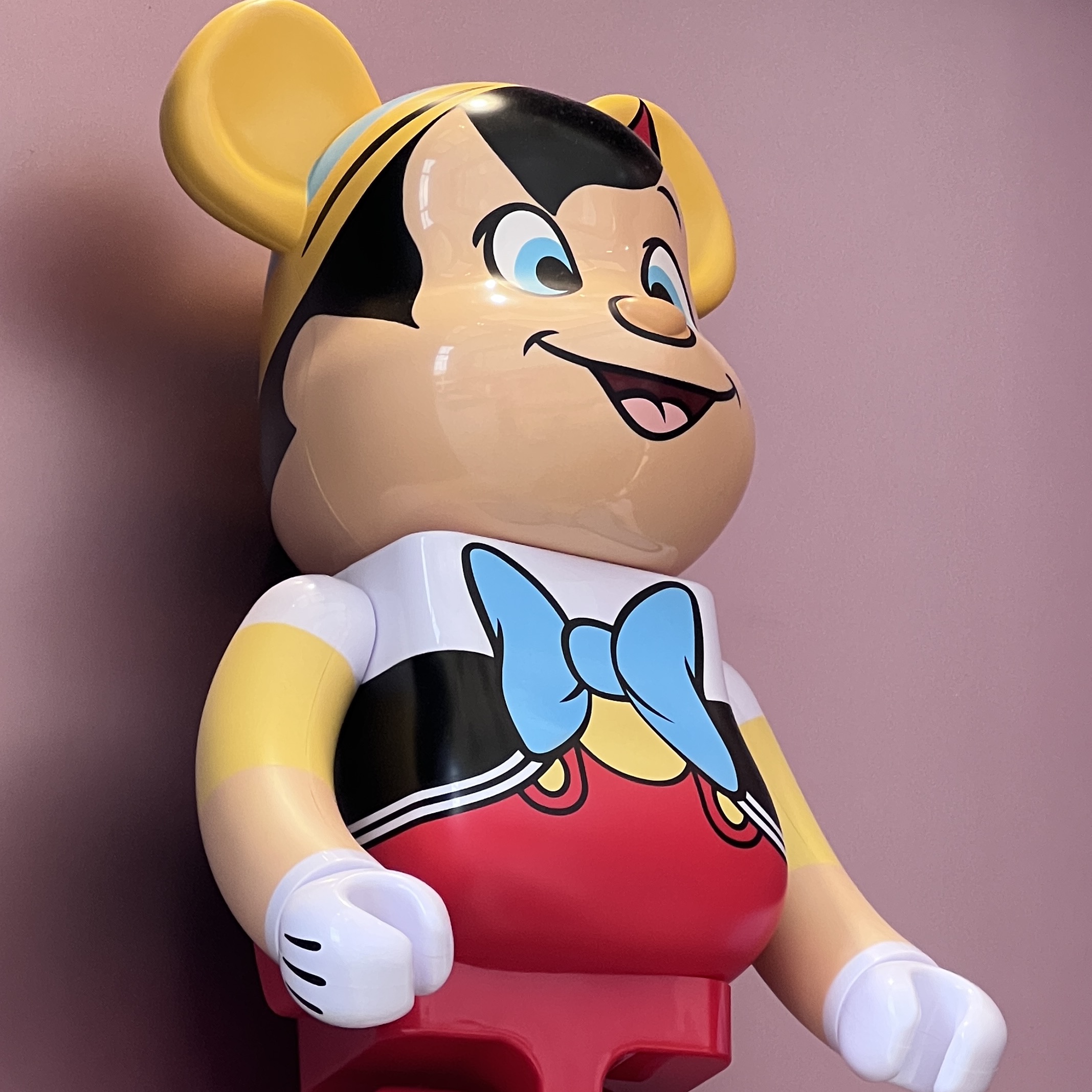 Bearbrick Disney Pinocchio 1000% 착용 스타일