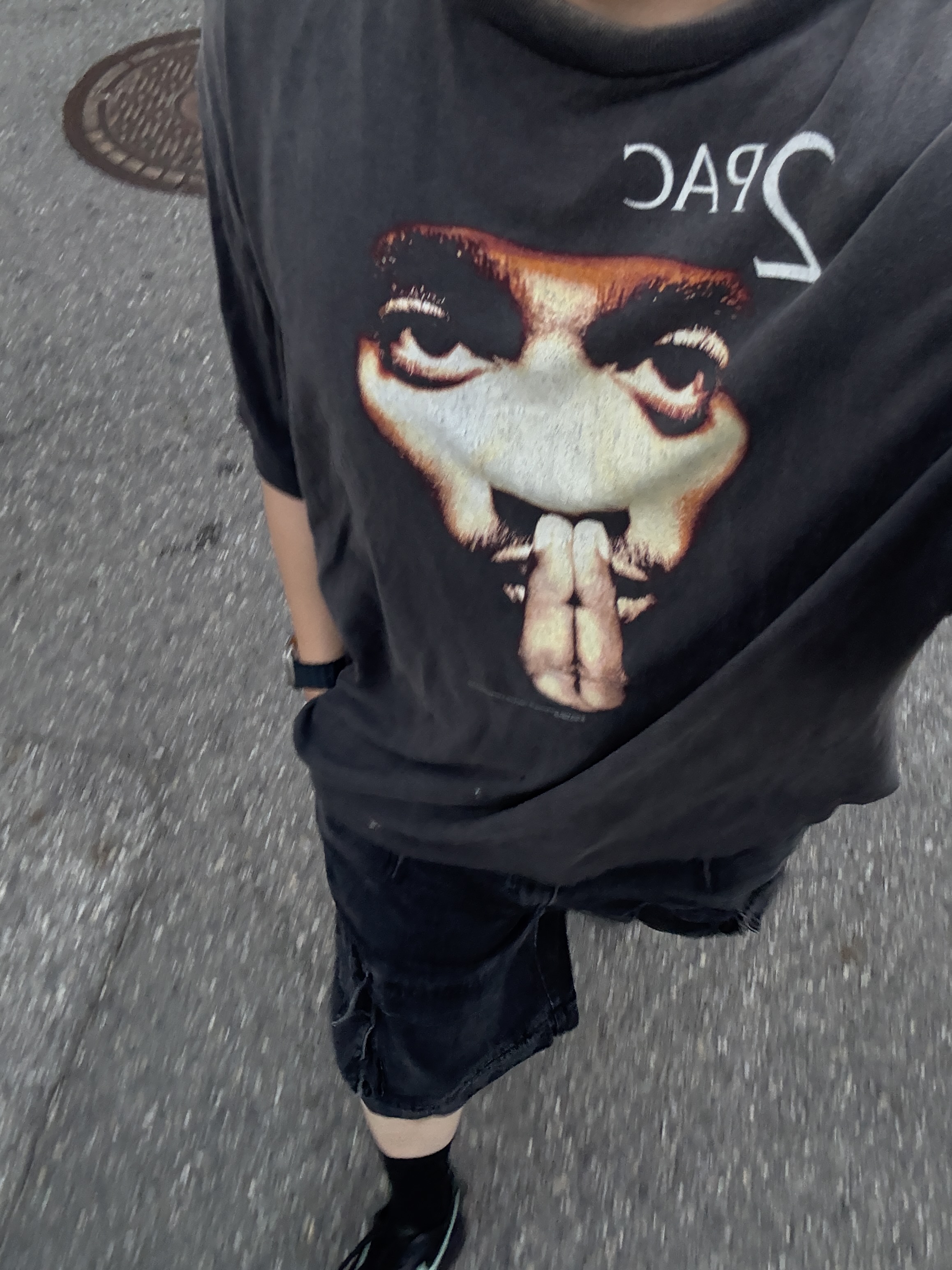 Saint Mxxxxxx x 2Pac S/S T-Shirt Black - 25SS, Nike x Tiffany & Co. Air Force 1 Low SP 1837 착용 스타일 - 1