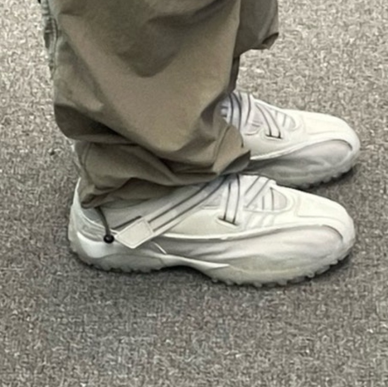 Fila x Ojos Echappe Mid Grey 착용 스타일