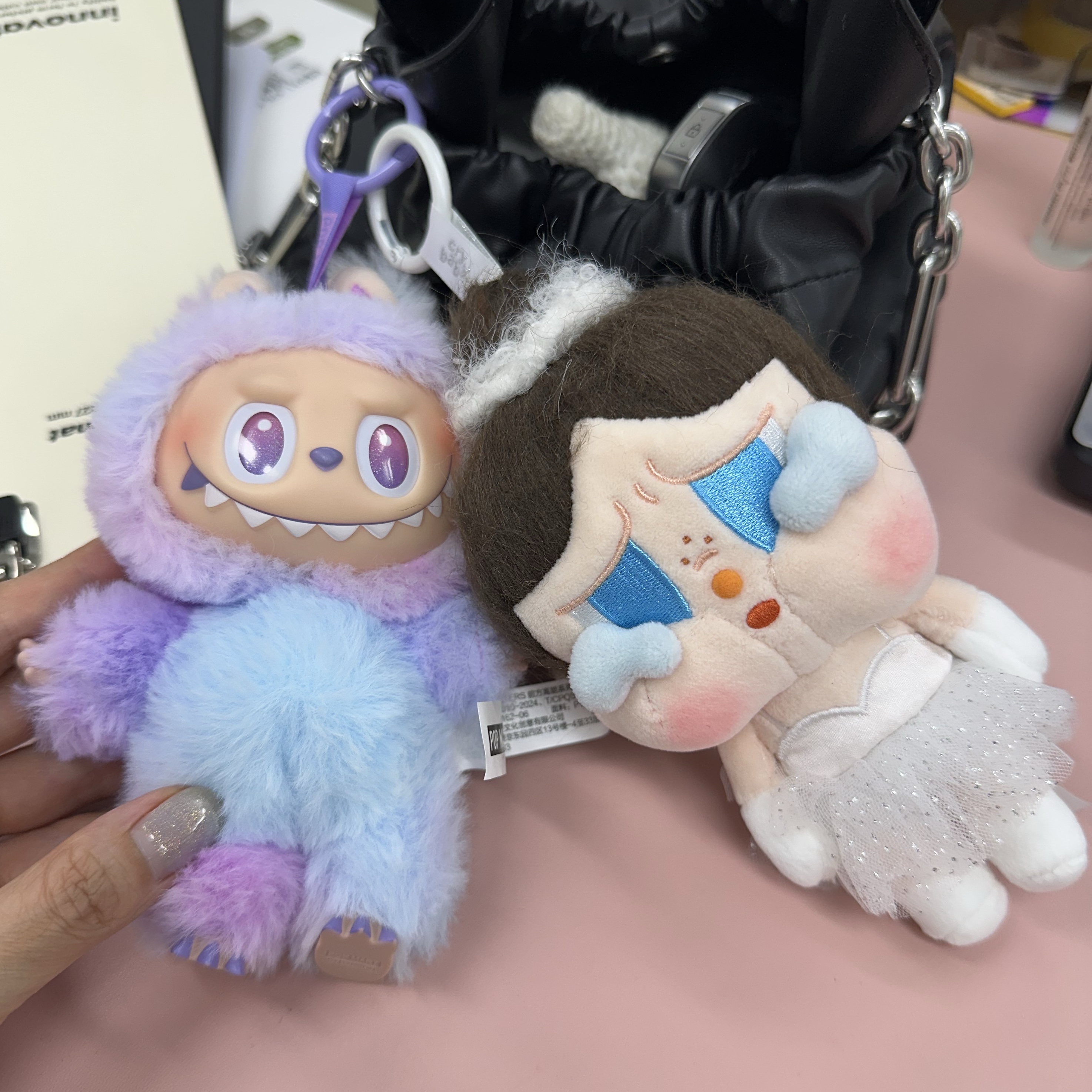 Pop Mart Crybaby Shiny Shiny Series Plush Pedant Blister Pack, Pop Mart Labubu The Monsters Highlight Series Luck Keyring (Opened Case) 착용 스타일 - 1