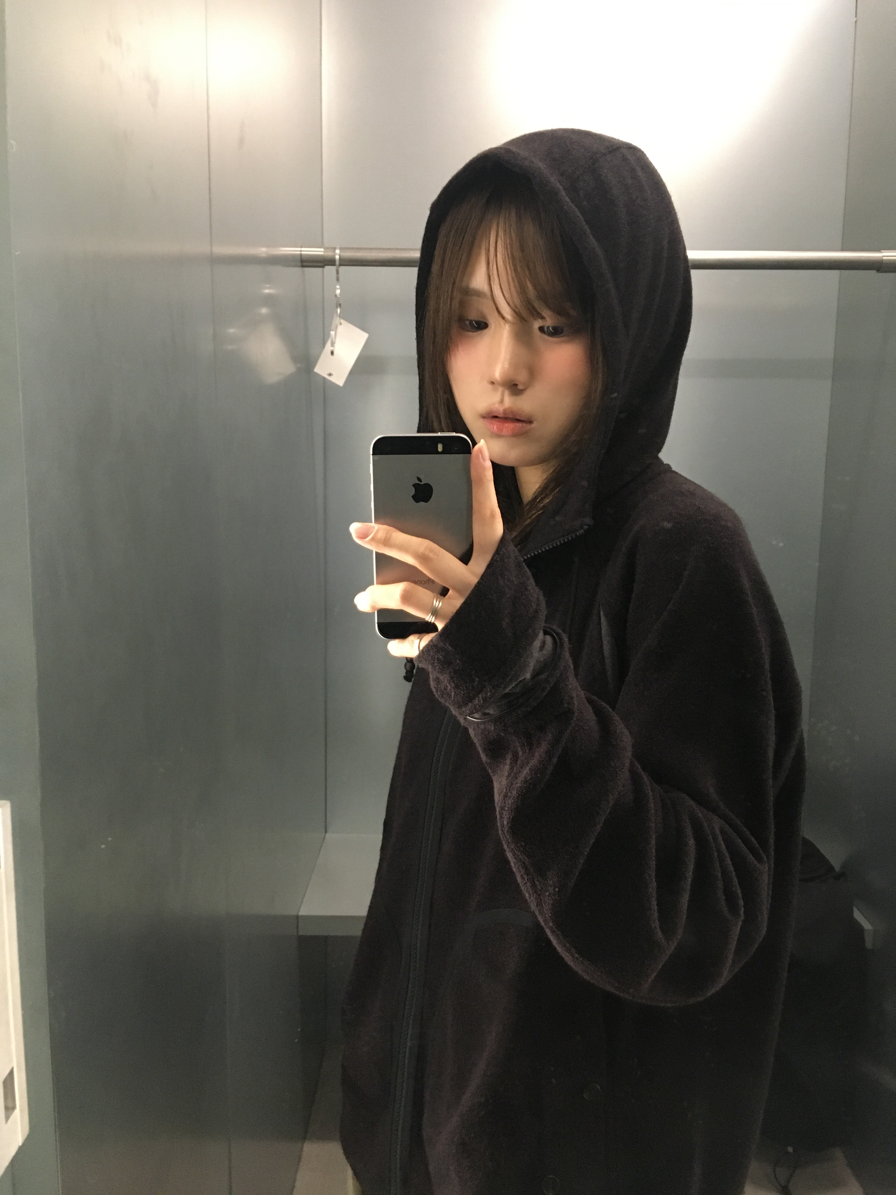 Sansan Gear Kapas Knit Zip-Up Black 착용 스타일