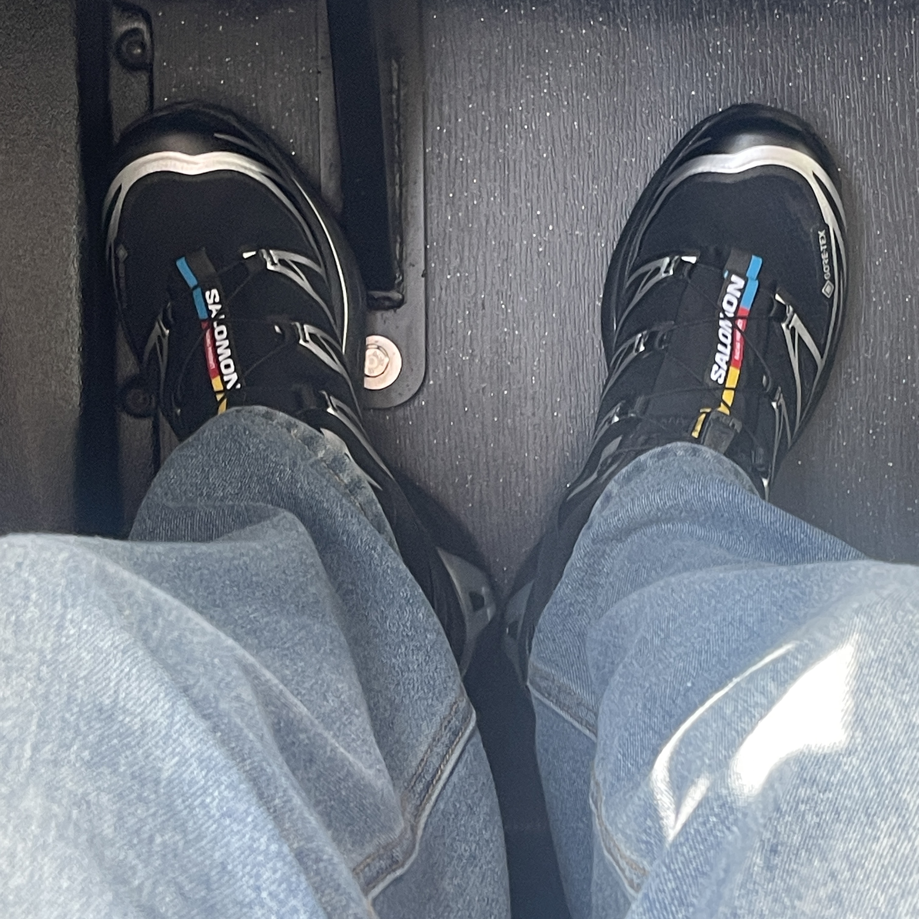 Salomon XT-6 GTX Black Silver 착용 스타일 - 1