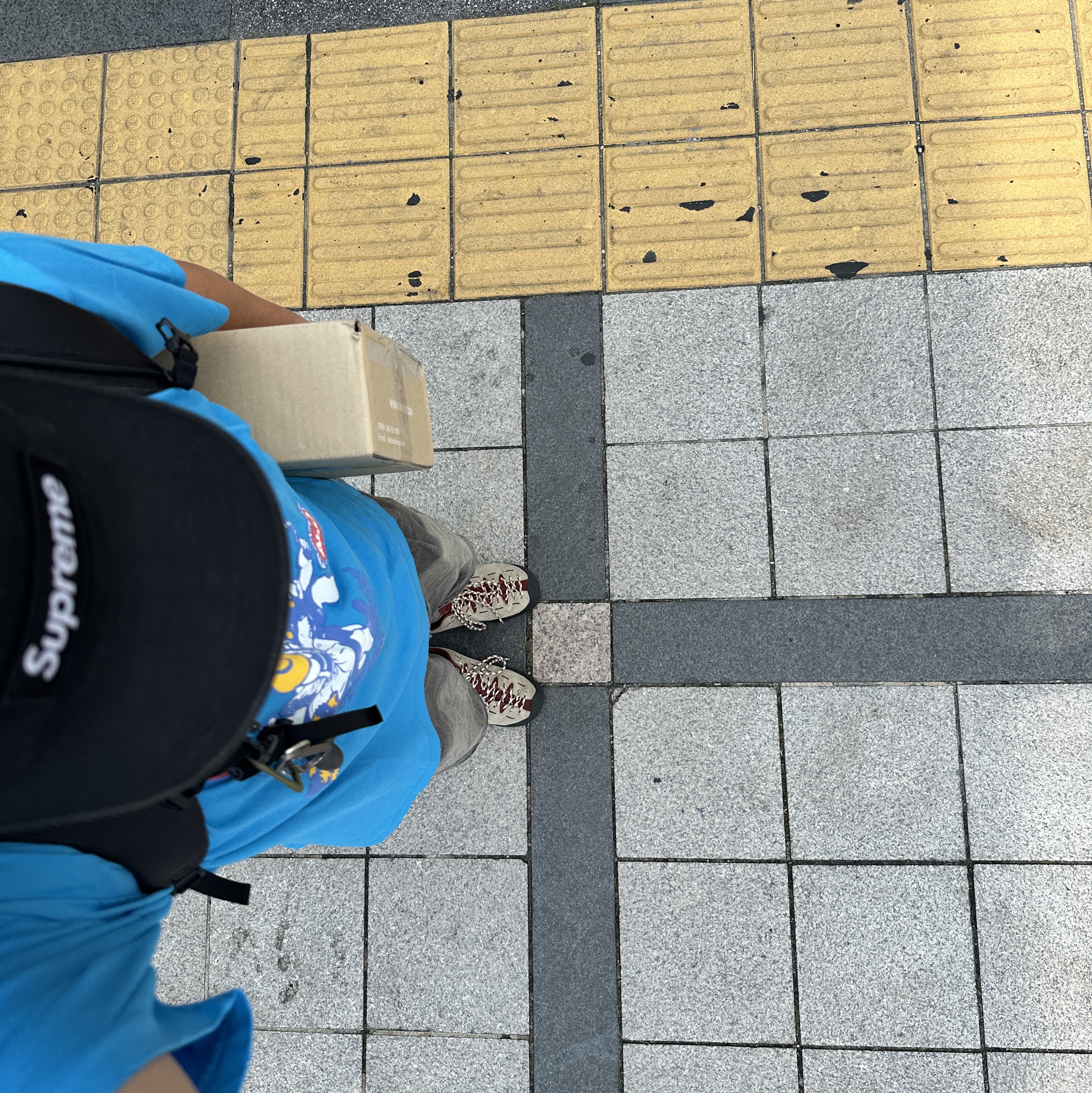 ABO Skipping Tee Super Blue, Keen Jasper Sneakers Brindle Double Cream 착용 스타일