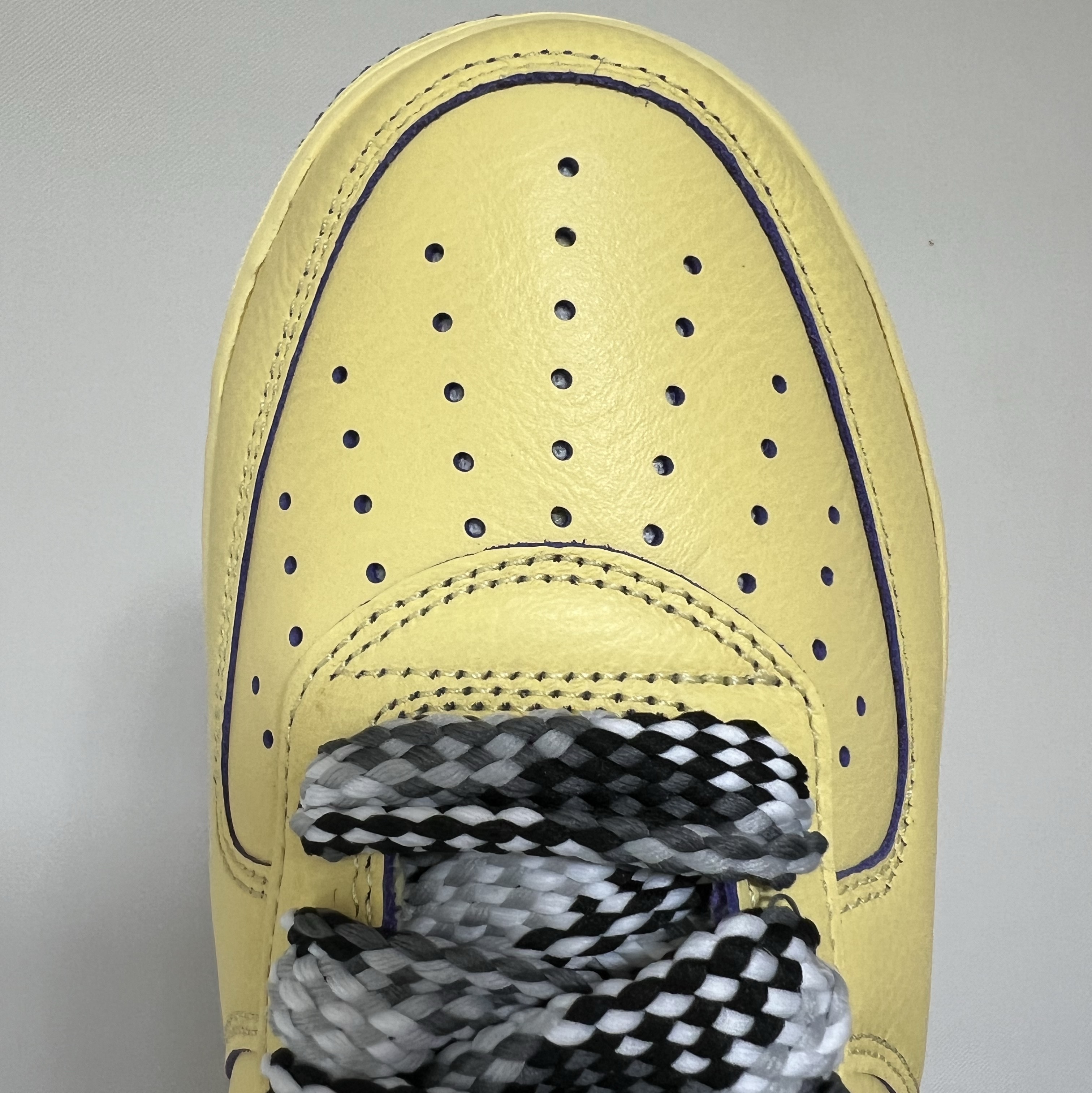 Nike Air Force 1 Low Protro Soft Yellow 착용 스타일 - 4