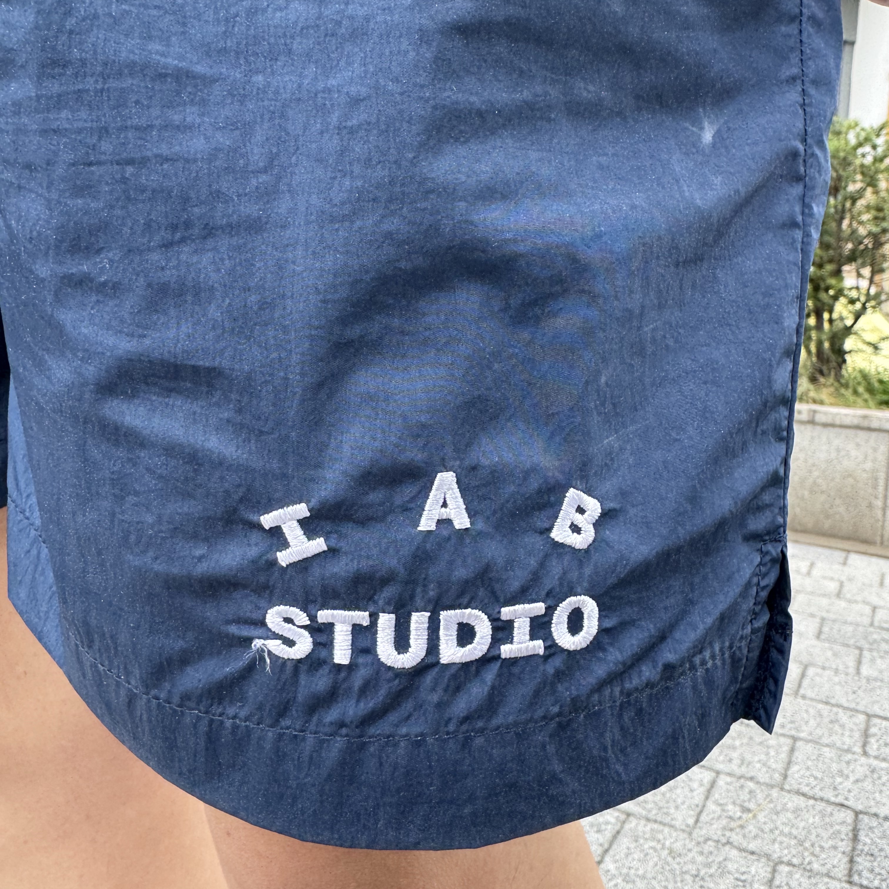 IAB Studio Woven Shorts Navy - The Hyundai Seoul Exclusive 착용 스타일