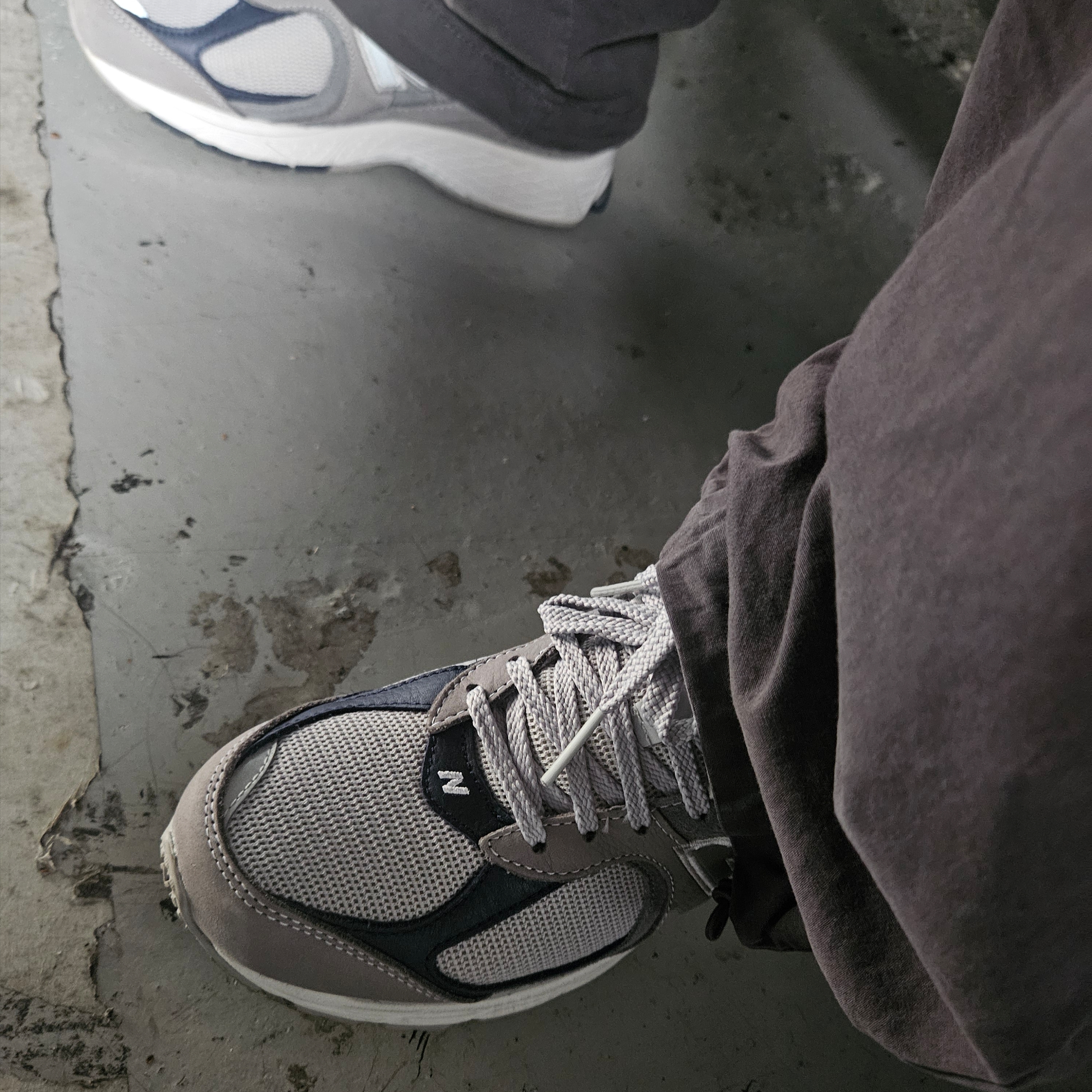 New Balance x Thisisneverthat 2002R 2022 Downtown Run 착용 스타일