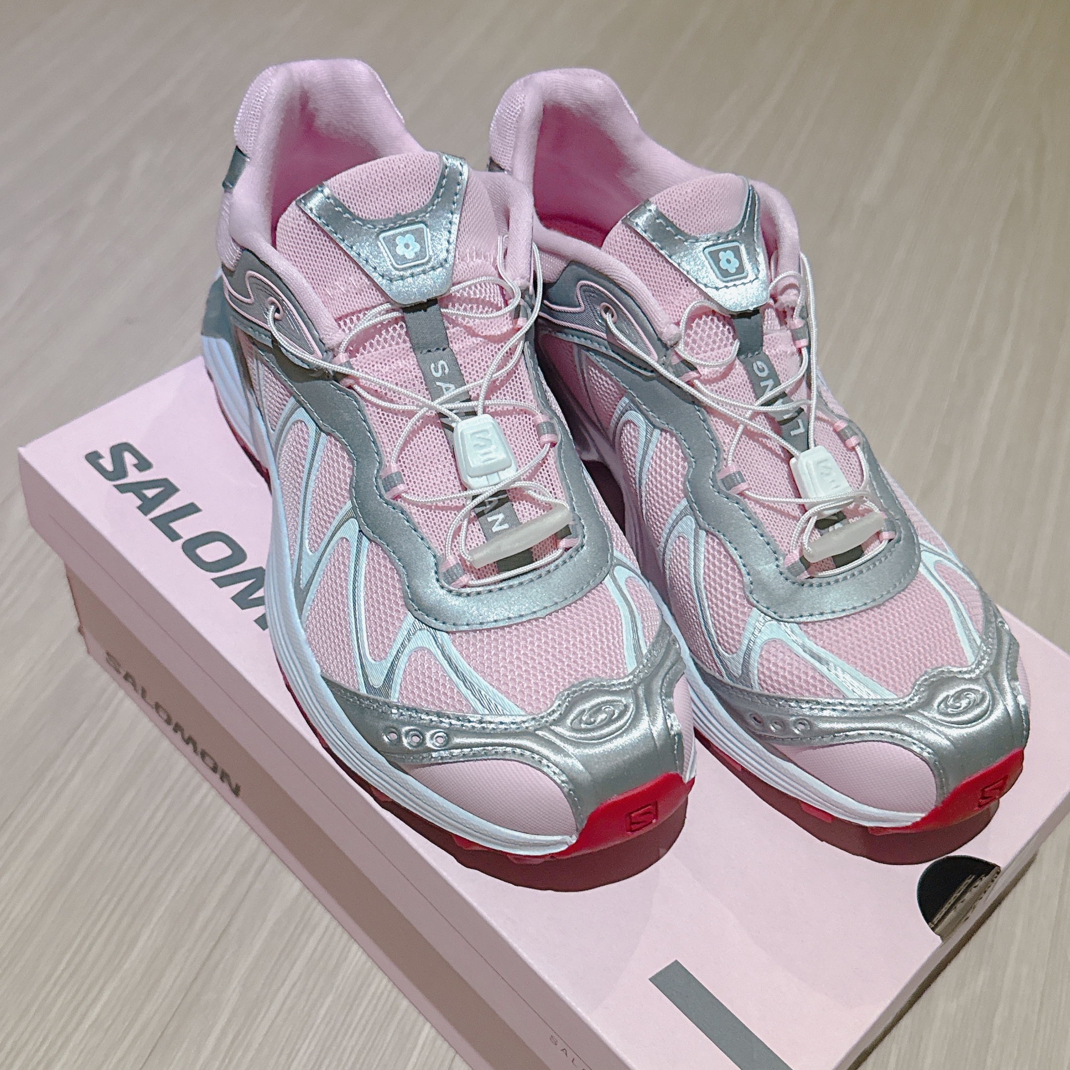 Salomon x Sandy Liang XT-Whisper Fairy Tale Silver 착용 스타일