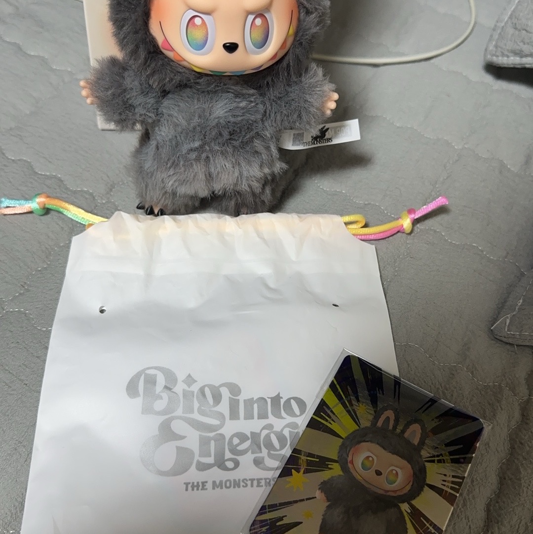 Pop Mart Labubu The Monsters Highlight Series ID Keyring (Opened Case) 착용 스타일 - 1