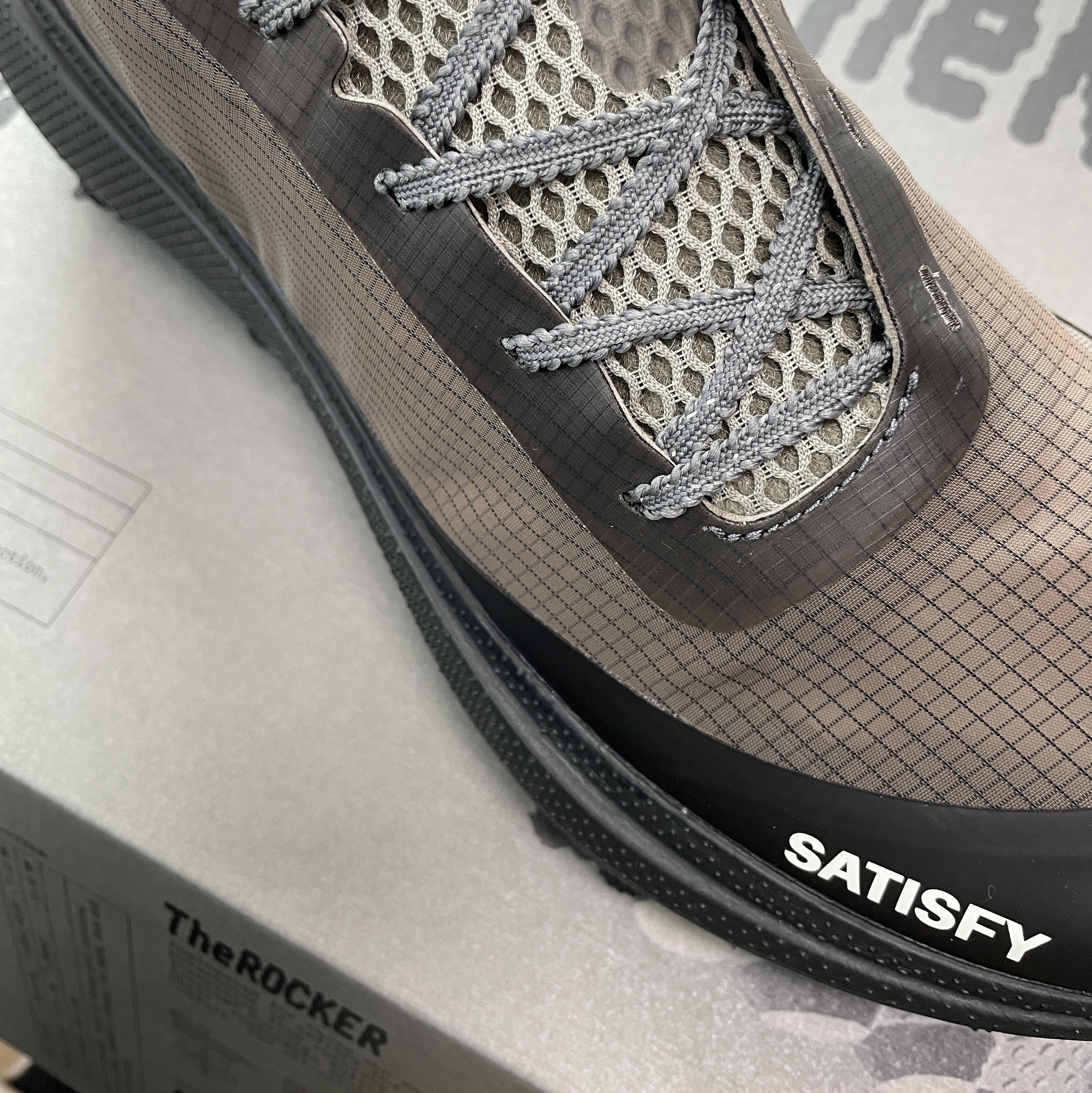 Satisfy The Rocker Falcon (Special Edition) 착용 스타일