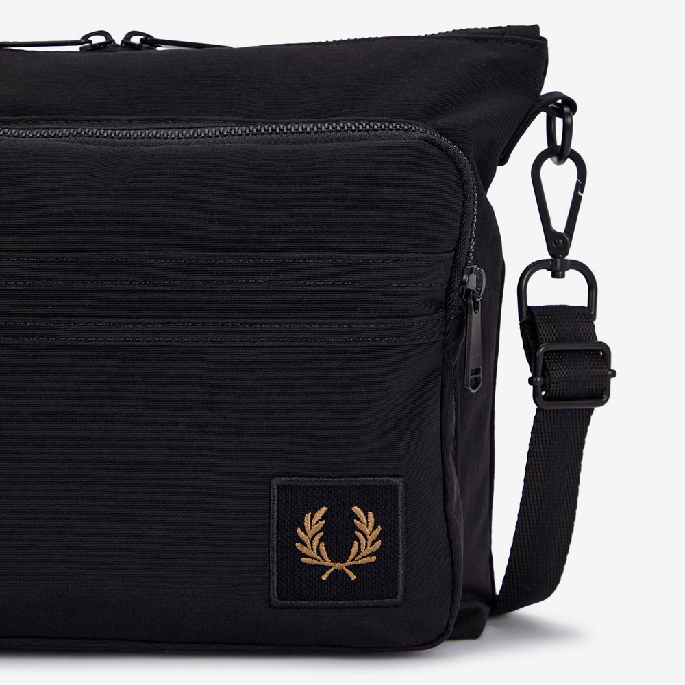 프레드페리 나일론 뱃지 크로스바디 백 블랙(Fred Perry Nylon Badge Crossbody Bag Black) - 5