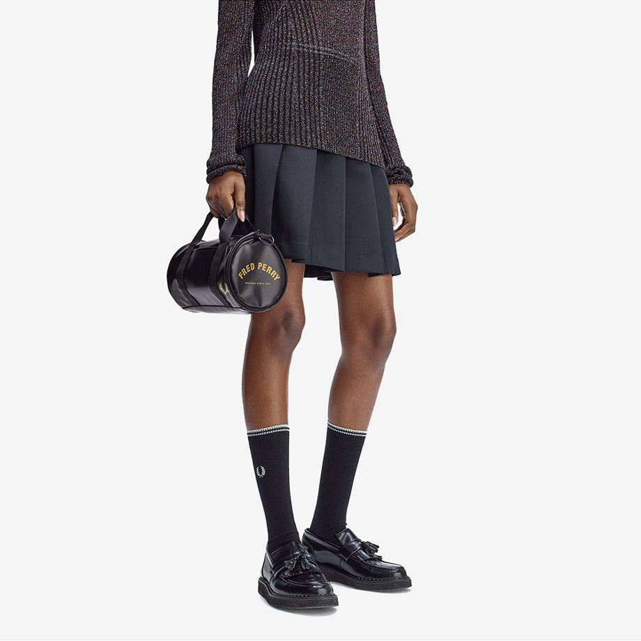 프레드페리 토널 클래식 미니 배럴 백 블랙 골드(Fred Perry Tonal Classic Mini Barrel Bag Black Gold) - 3