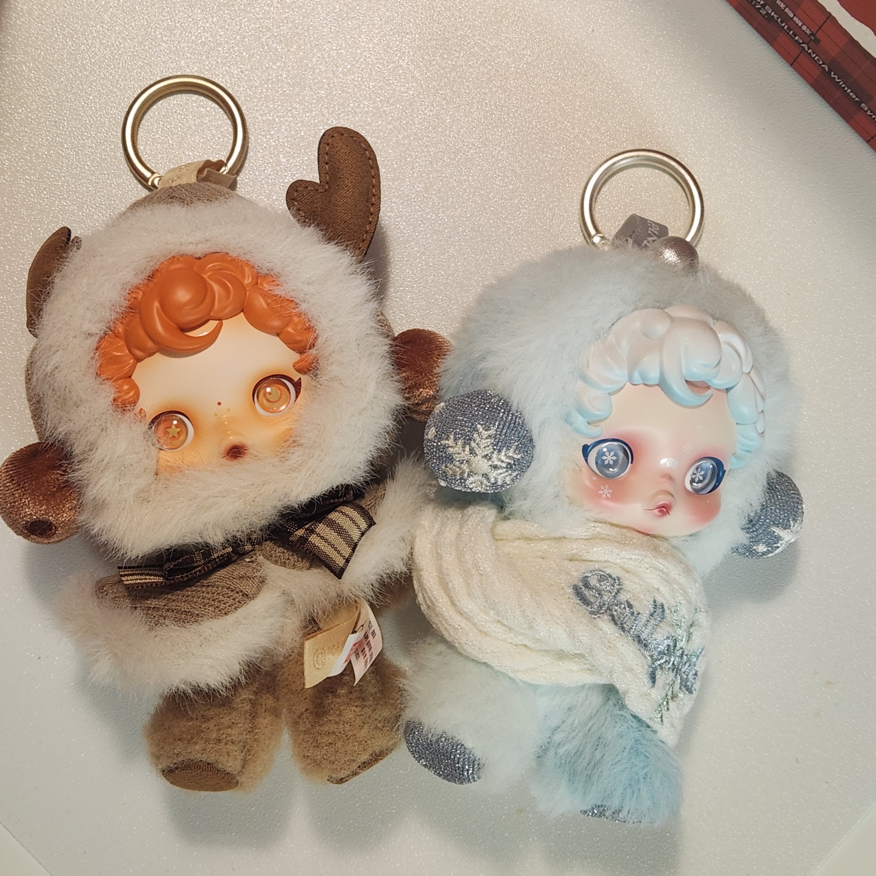 Pop Mart Skullpanda Winter Symphony Series Keyring Rhapsody (Opened Case), Pop Mart Skullpanda Winter Symphony Series Keyring Wanderer's Tune (Opened Case) 착용 스타일