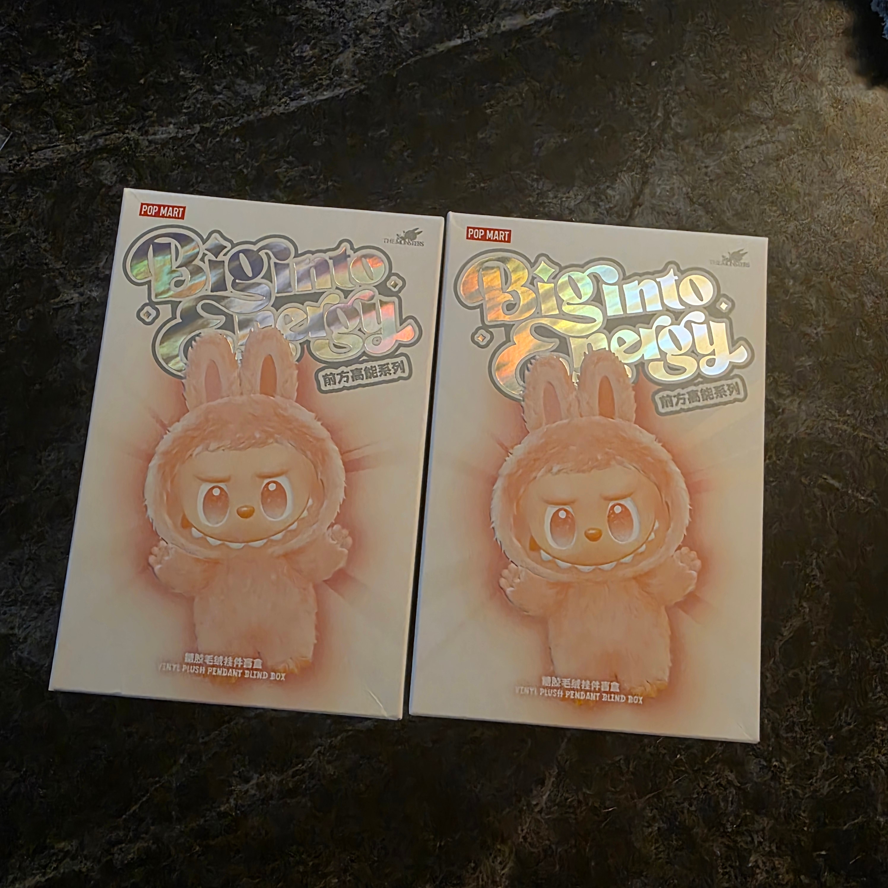 Pop Mart Labubu The Monsters Highlight Series Sealed Case (Bundle of 2/1 Blind Box) 착용 스타일 - 2