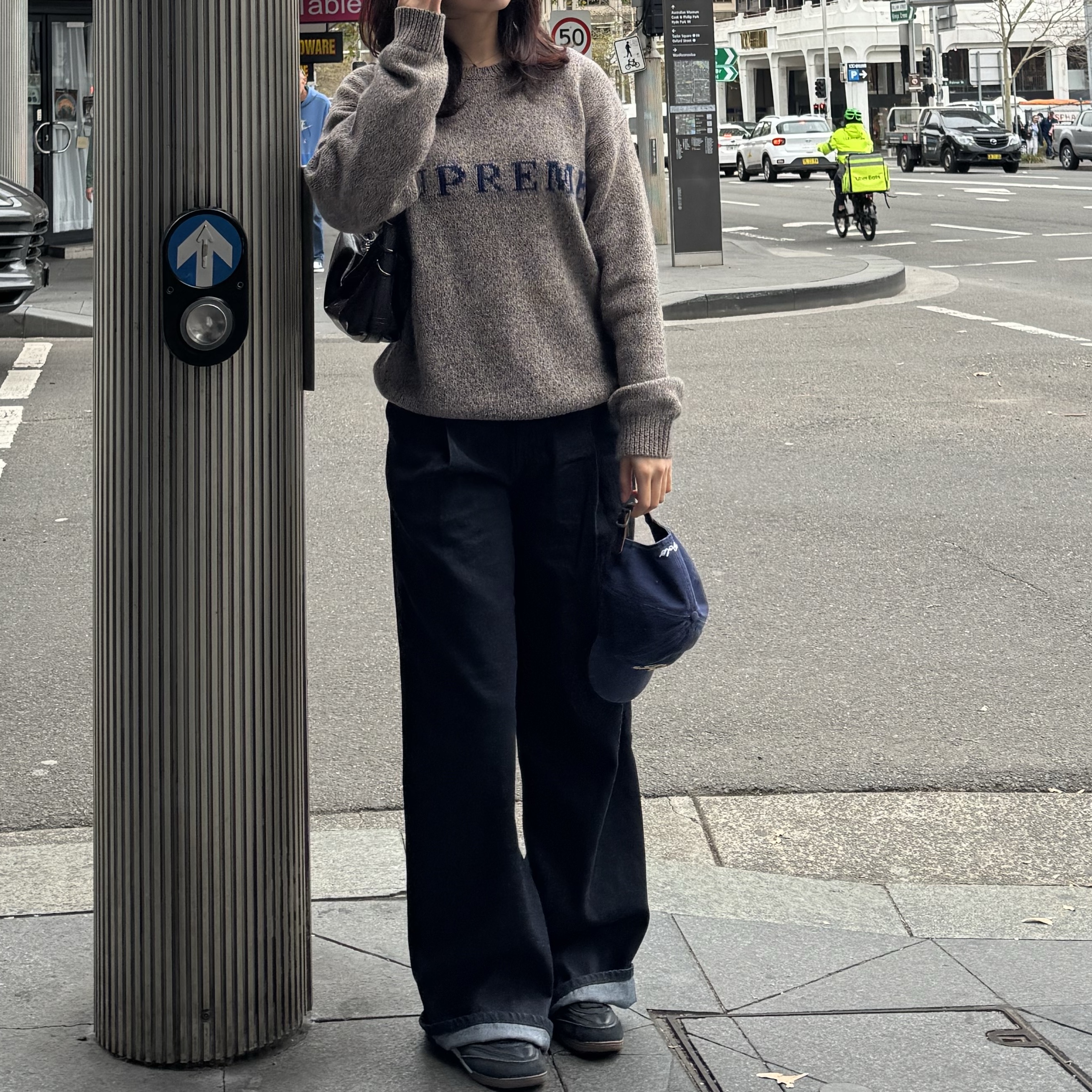 Supreme Contrast Logo Sweater Taupe Melange - 25SS, Timberland Premium 6 inch Waterproof Boot Wheat Nubuck - Wide 착용 스타일 - 5