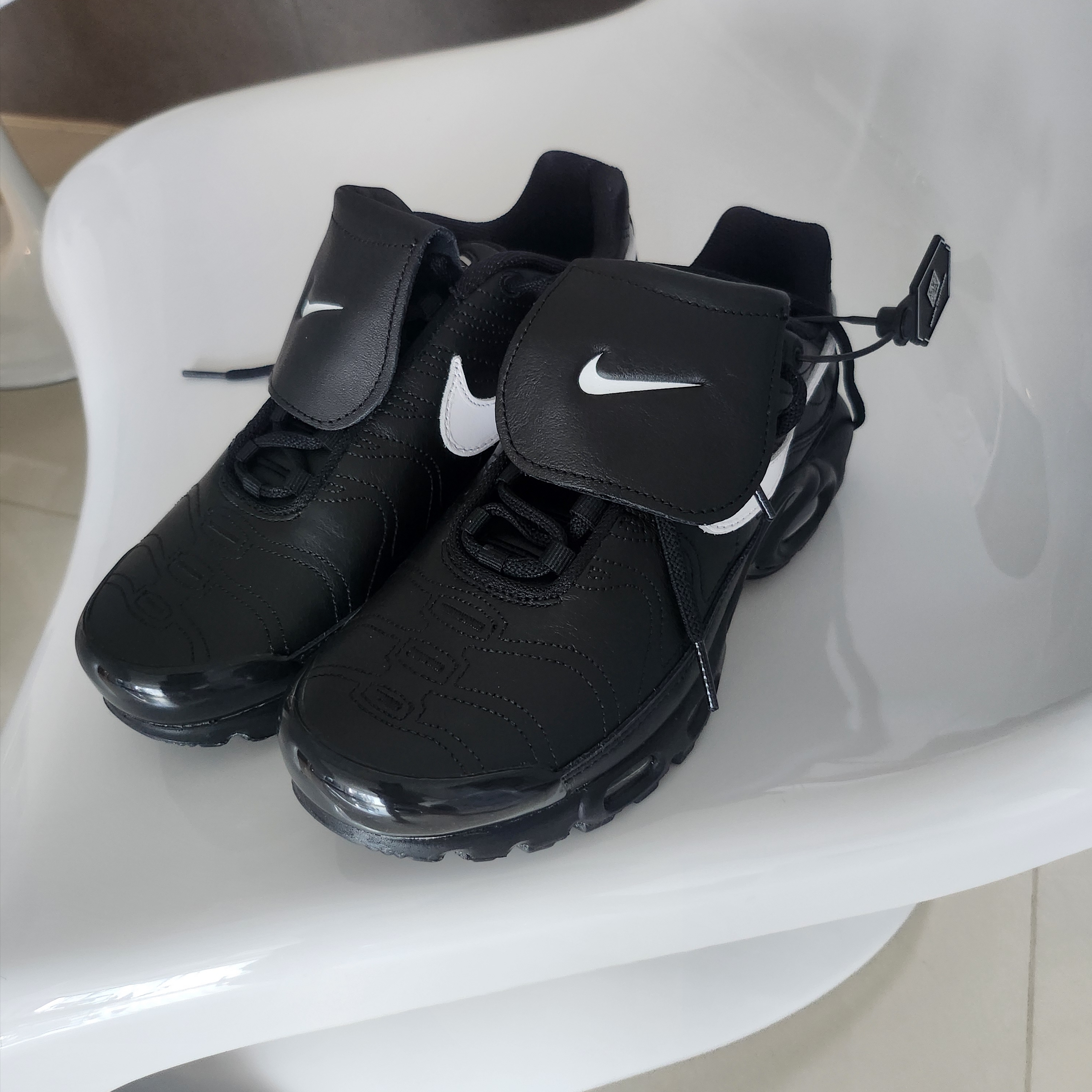 (W) Nike Air Max Plus TNPO Black 착용 스타일